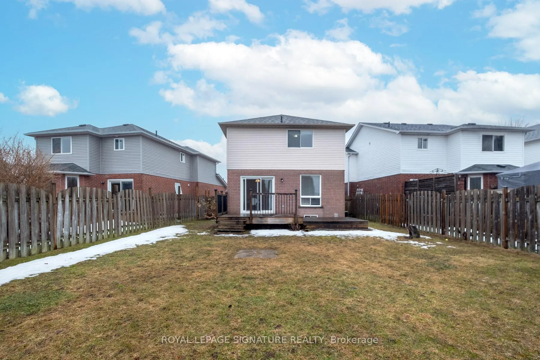 Photo 3 of 1683 Canadore Crescent, Oshawa, Samac — HOMEH