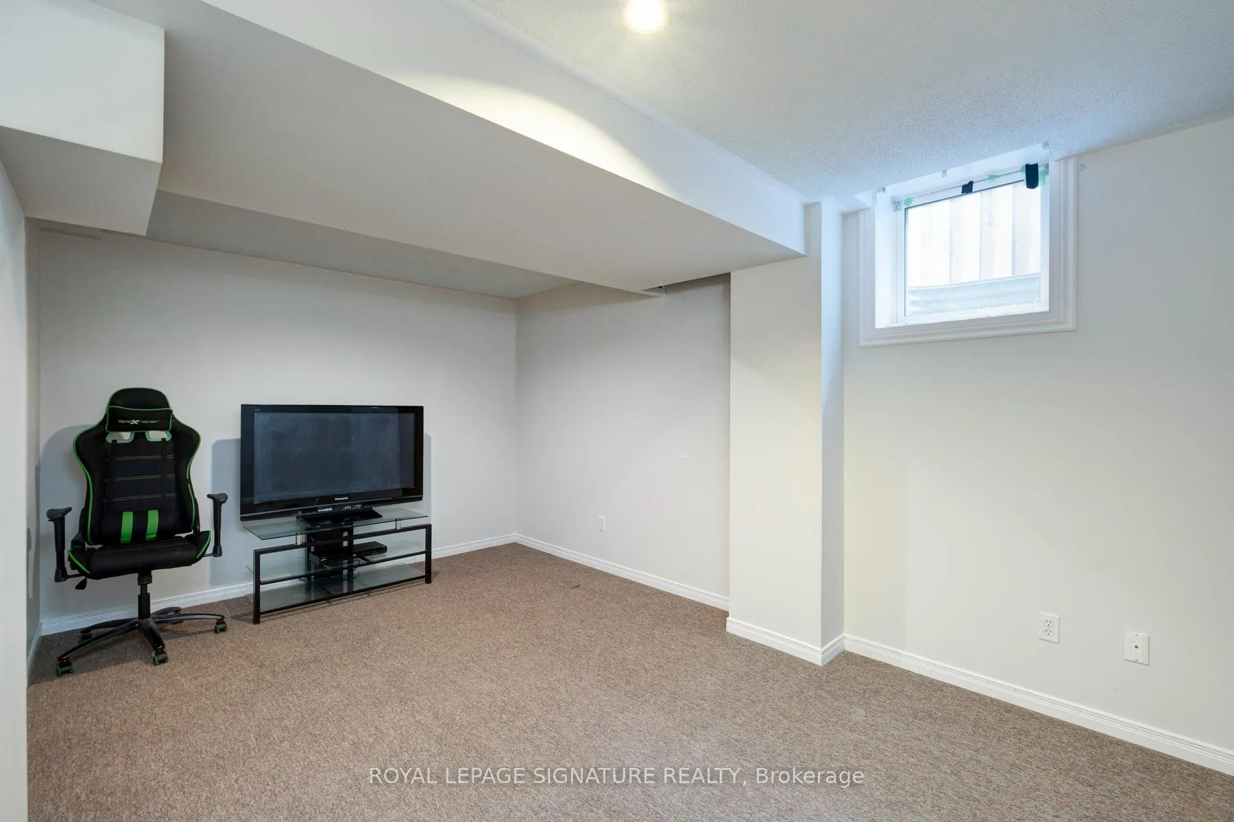Photo 17 of 1683 Canadore Crescent, Oshawa, Samac — HOMEH