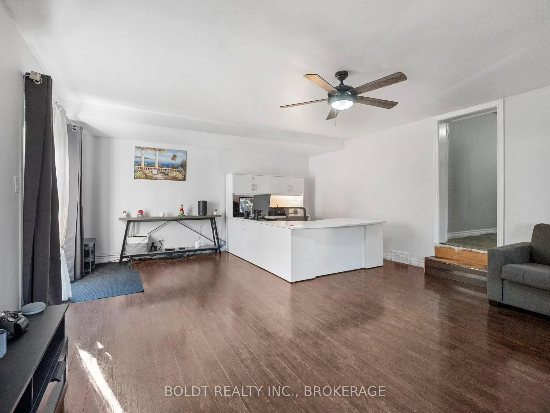 Photo 9 of 224 Oakdale Avenue, St. Catharines, Oakdale — HOMEH