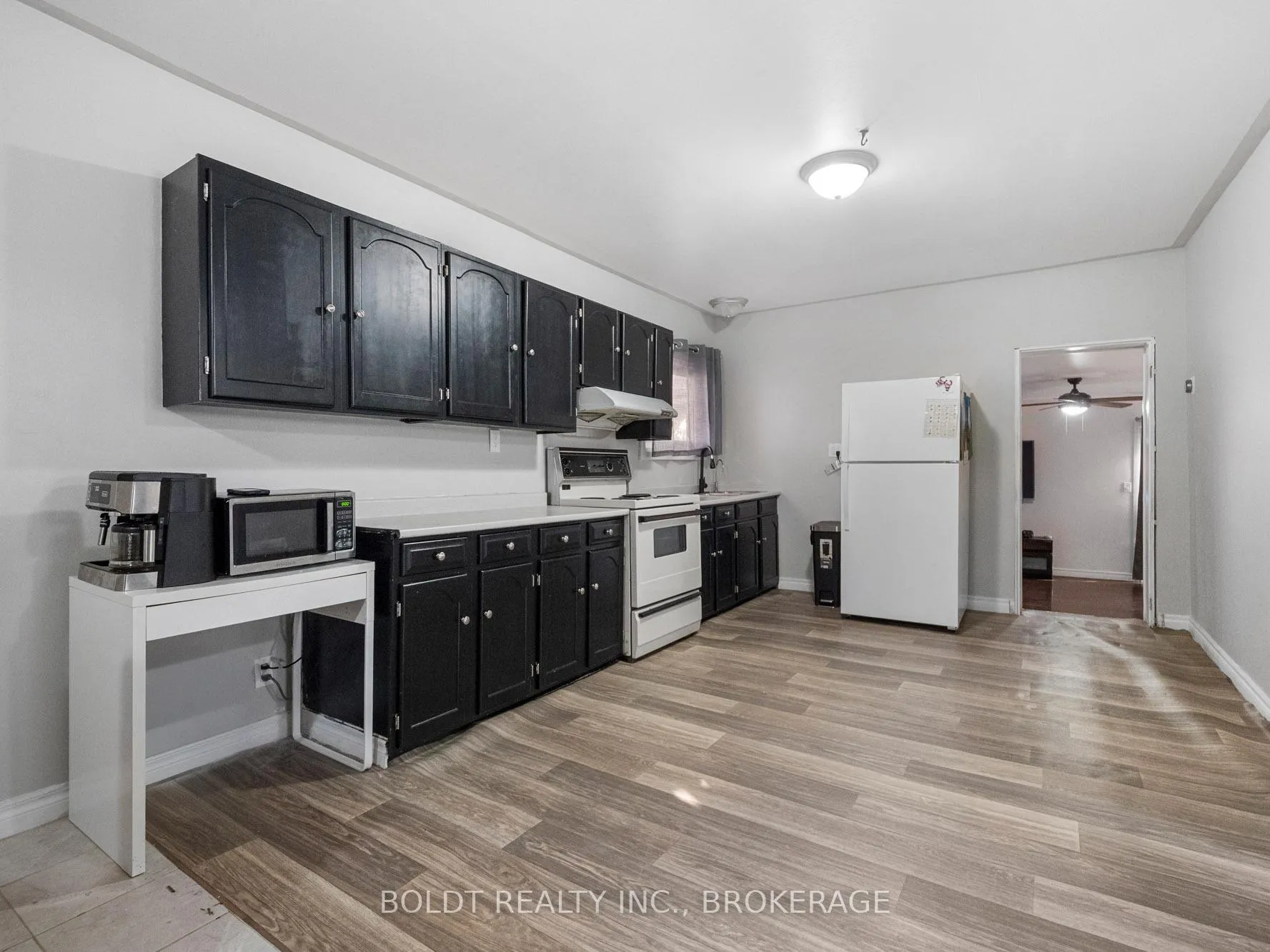 Photo 11 of 224 Oakdale Avenue, St. Catharines, Oakdale — HOMEH
