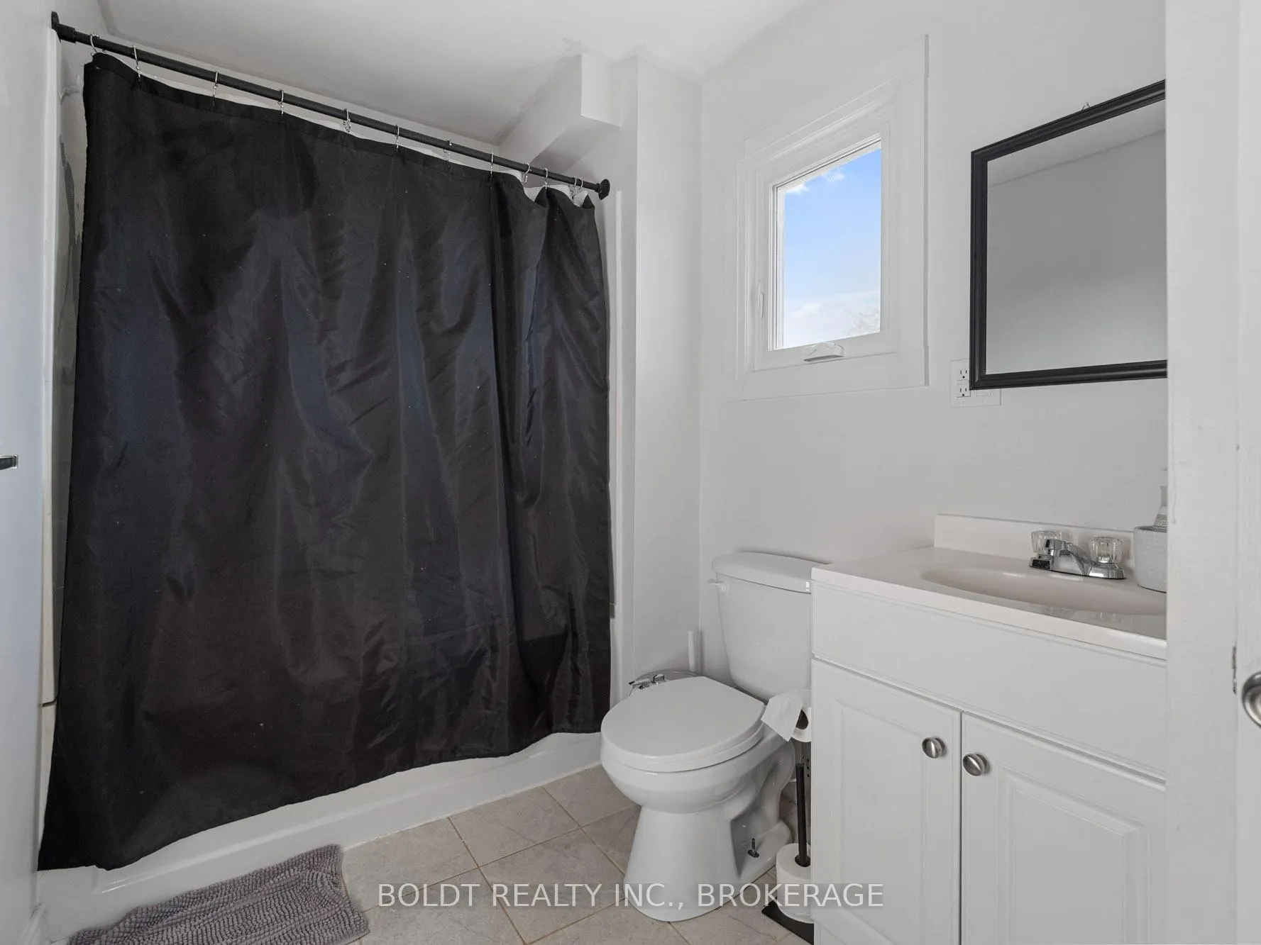 Photo 23 of 224 Oakdale Avenue, St. Catharines, Oakdale — HOMEH