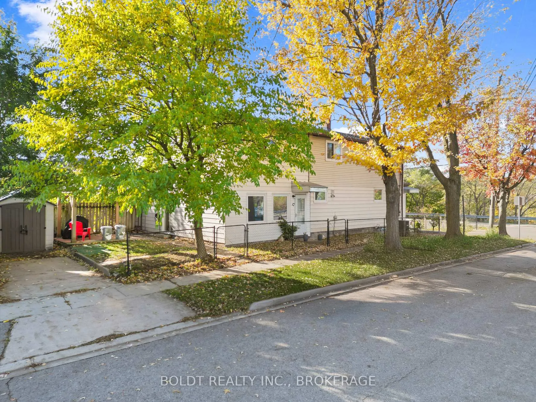 Photo 25 of 224 Oakdale Avenue, St. Catharines, Oakdale — HOMEH