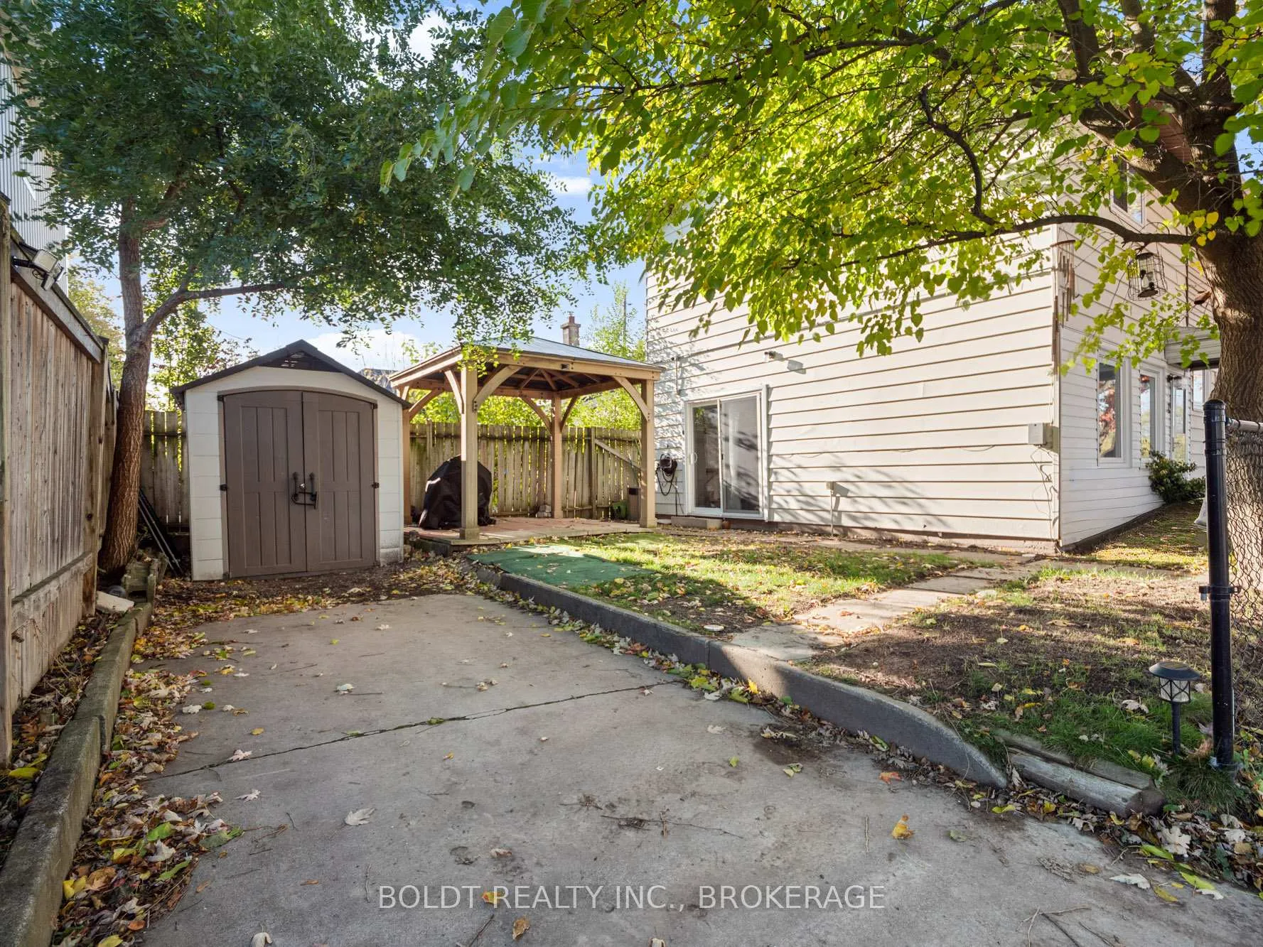 Photo 26 of 224 Oakdale Avenue, St. Catharines, Oakdale — HOMEH