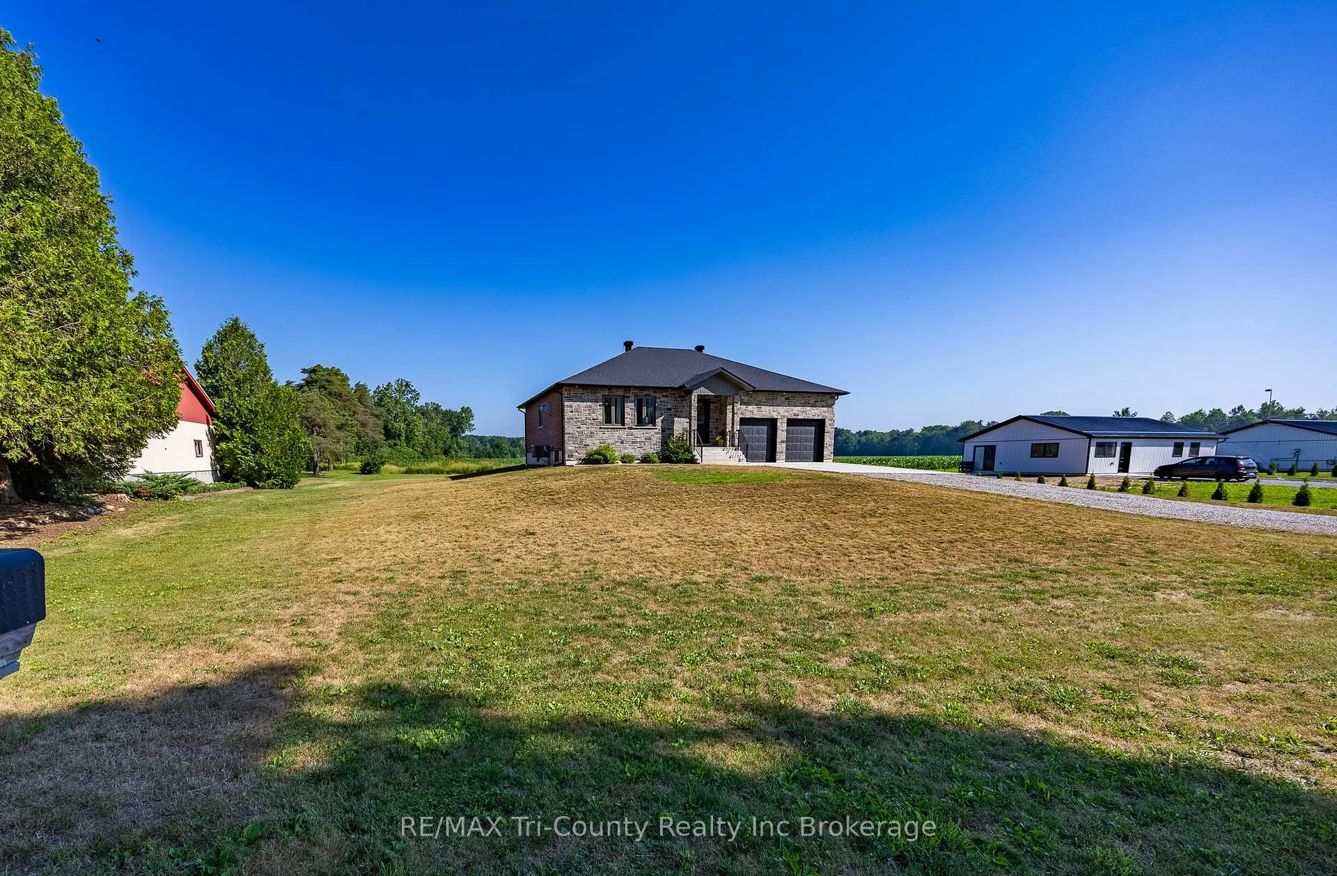 Photo 3 of 377 10th Concession Road, Norfolk, Rural N. Walsingham — HOMEH