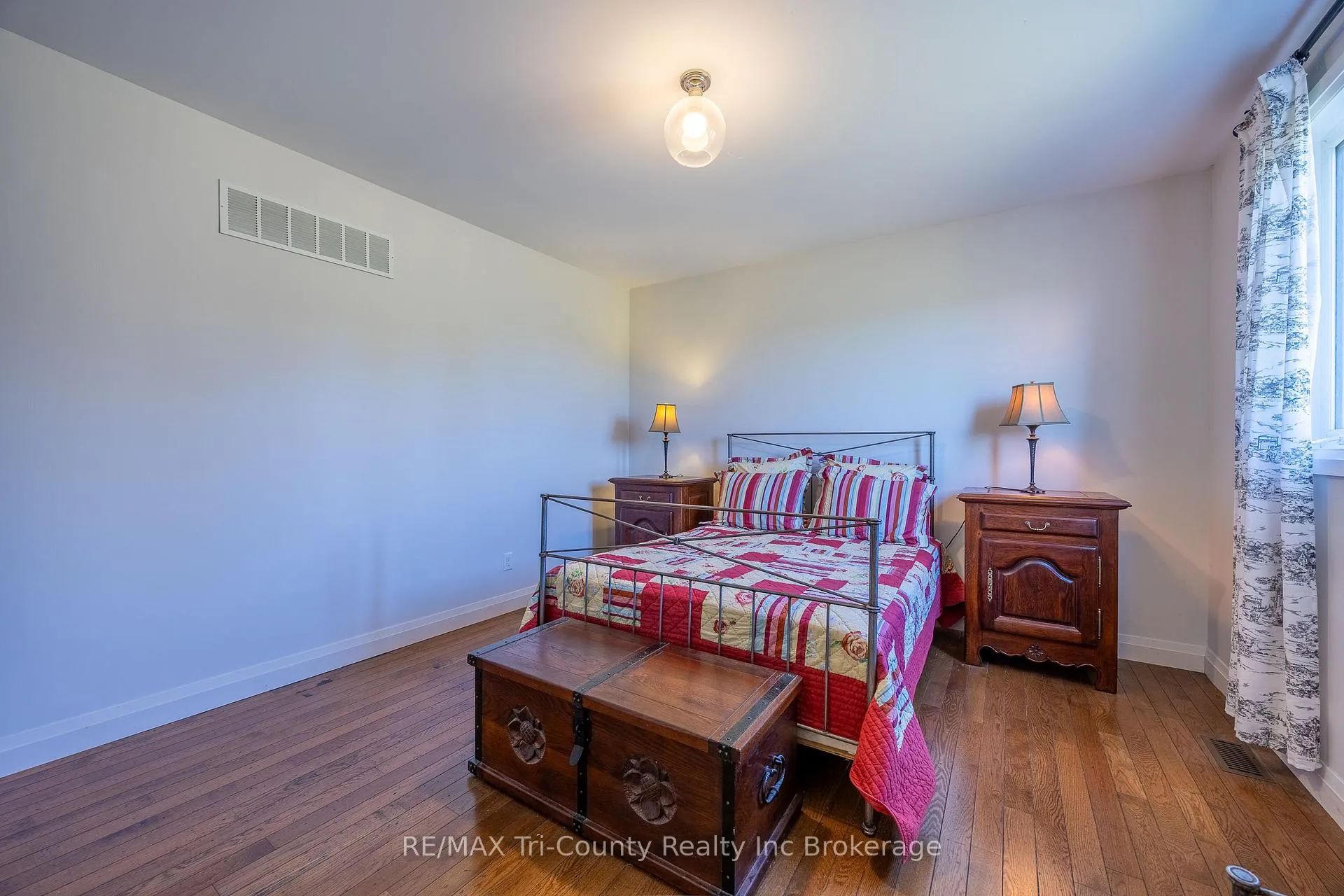 Photo 6 of 377 10th Concession Road, Norfolk, Rural N. Walsingham — HOMEH