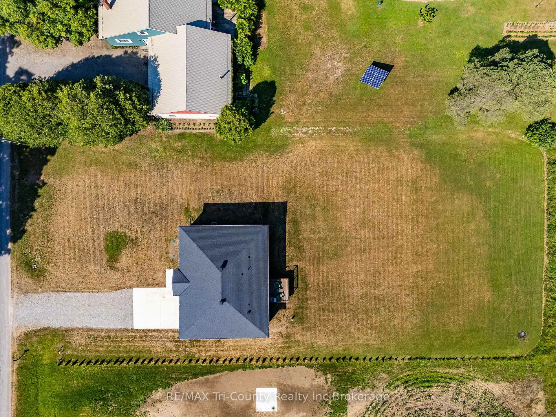 Photo 22 of 377 10th Concession Road, Norfolk, Rural N. Walsingham — HOMEH
