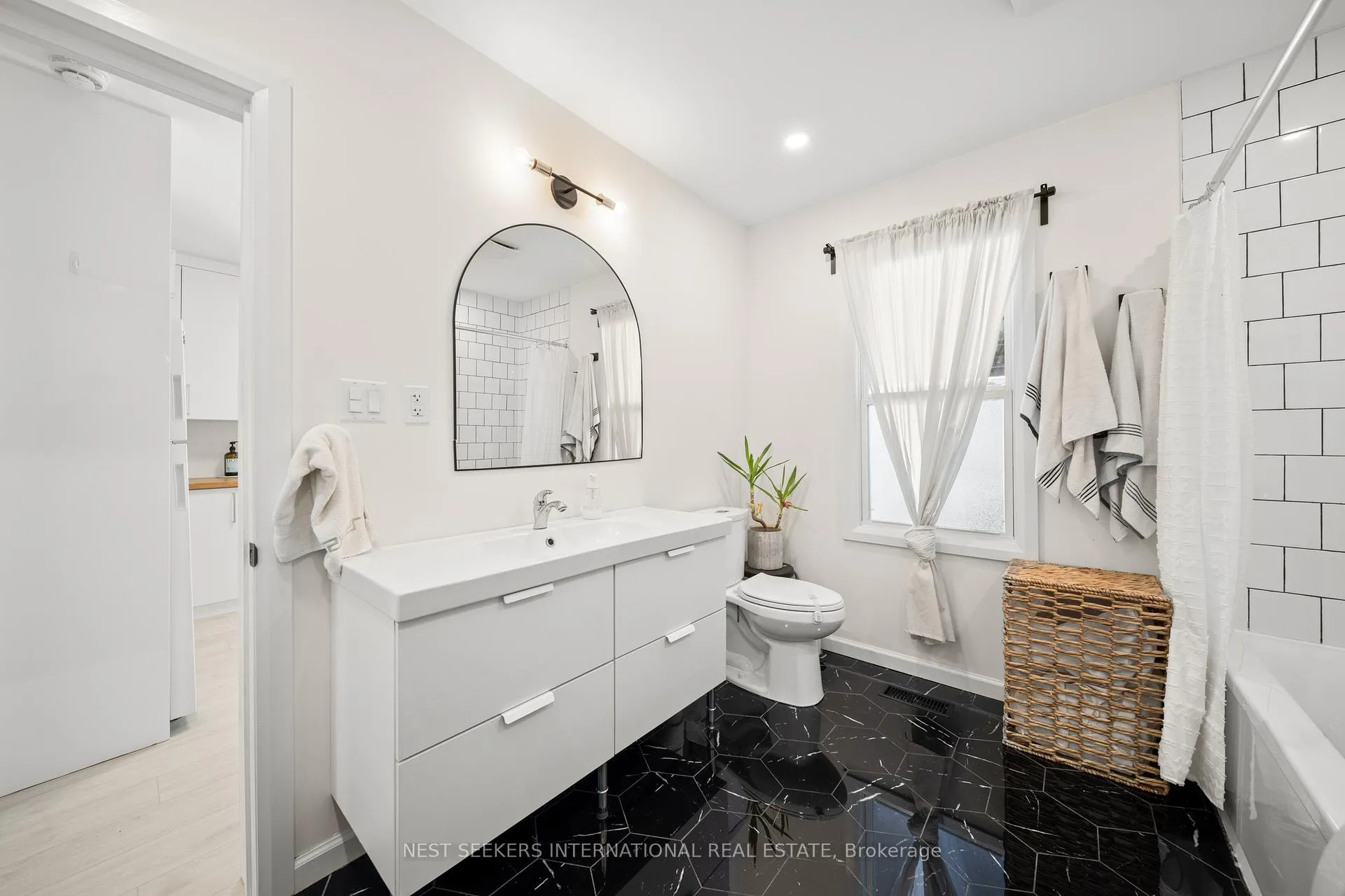 Photo 18 of 497 Britannia Avenue, Hamilton, Normanhurst — HOMEH