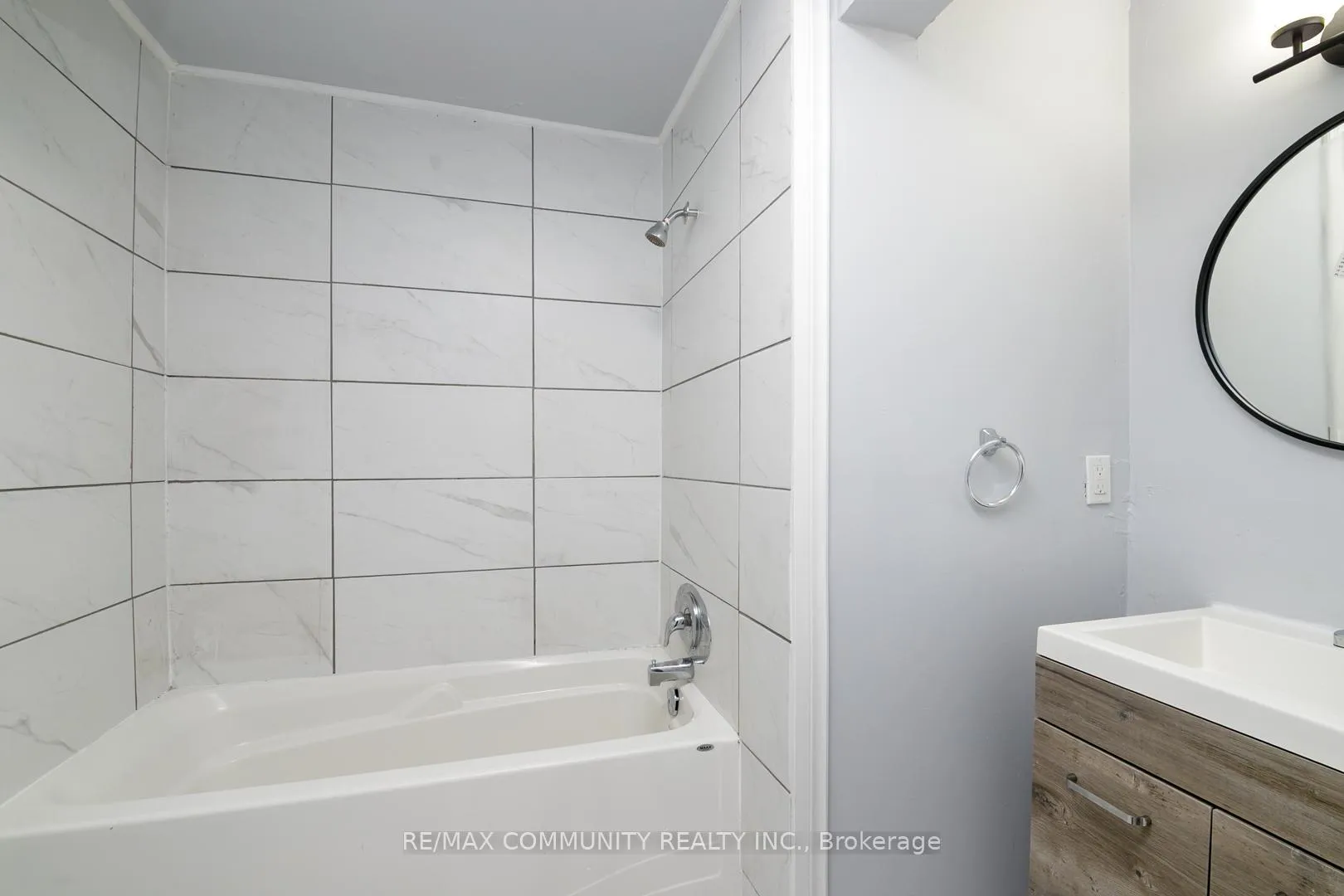 Photo 12 of 52 Hillside Street, Belleville, Belleville Ward — HOMEH