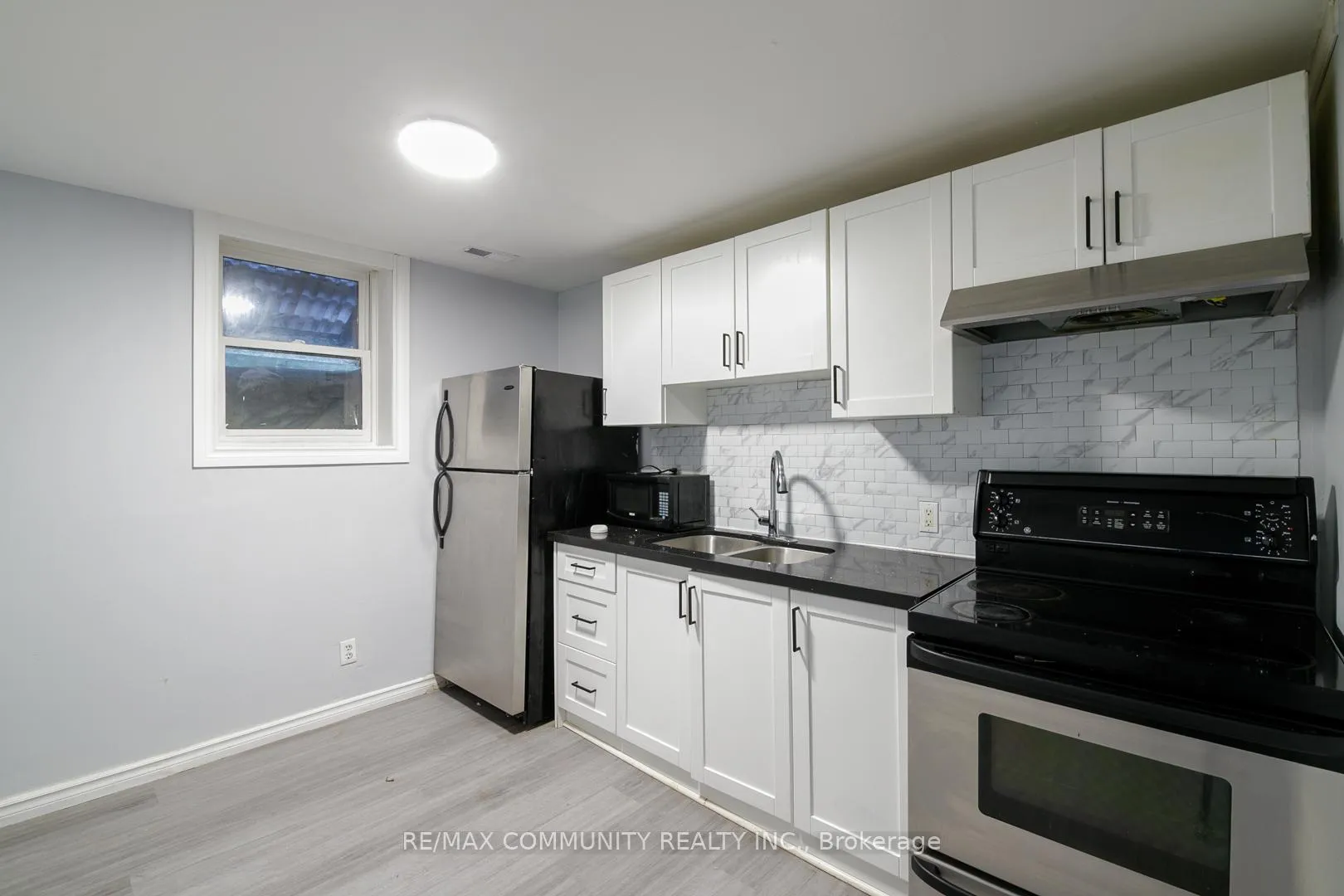 Photo 13 of 52 Hillside Street, Belleville, Belleville Ward — HOMEH