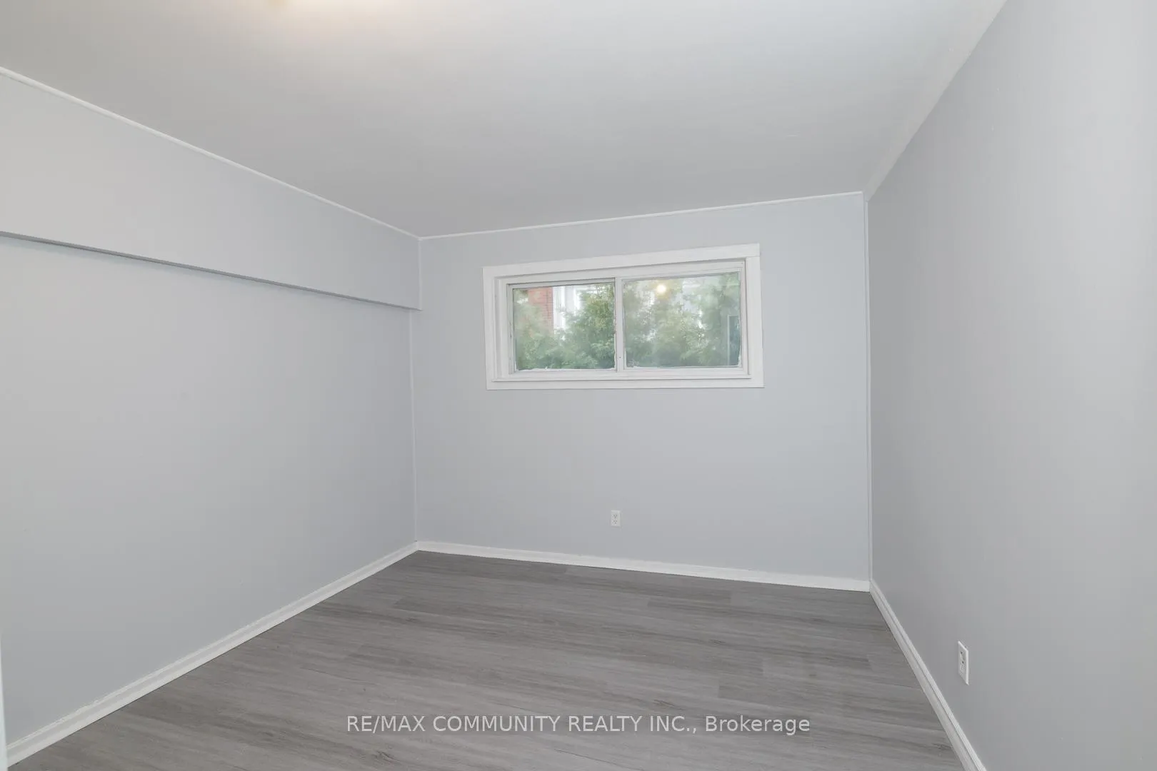 Photo 18 of 52 Hillside Street, Belleville, Belleville Ward — HOMEH