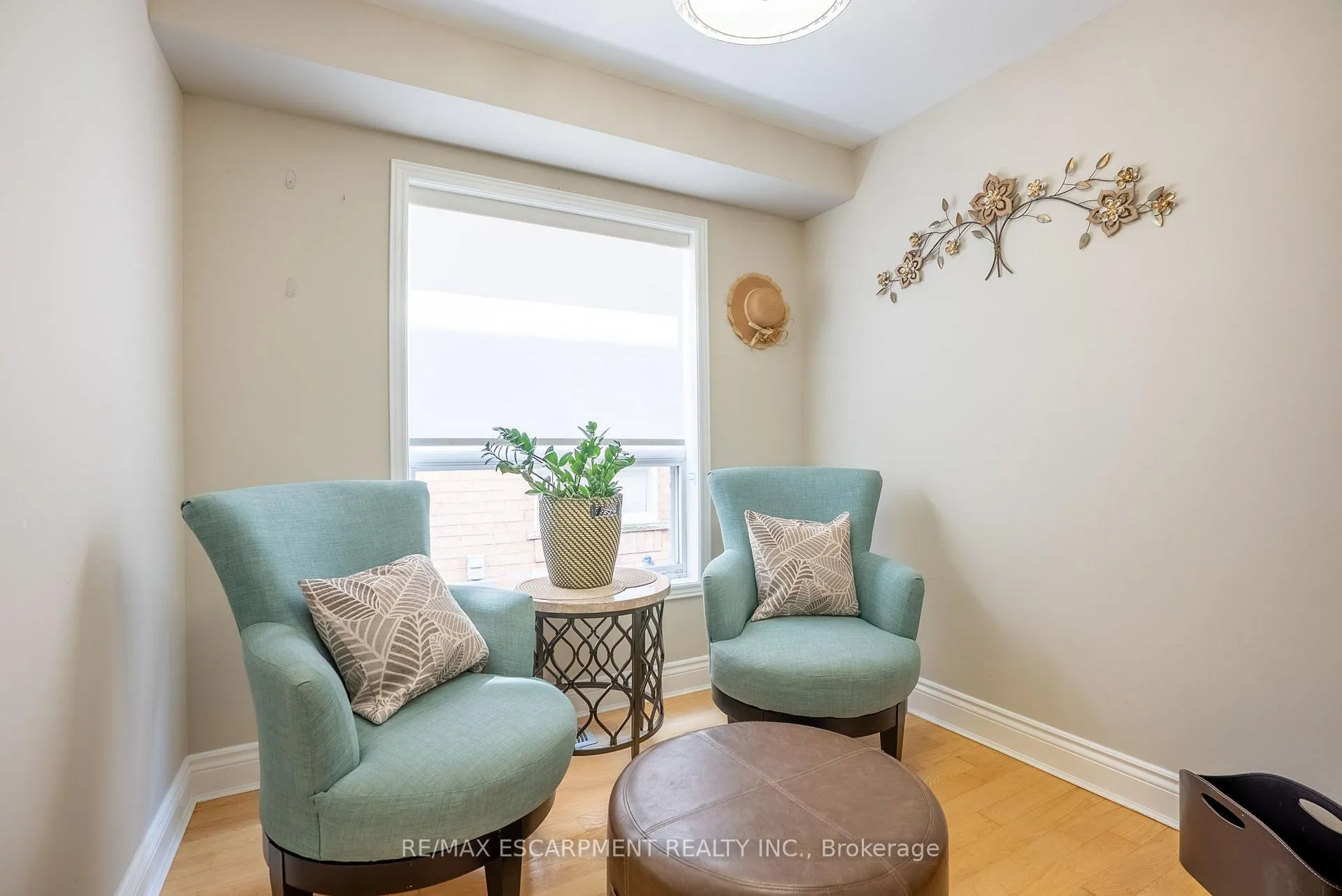 Photo 14 of 40 Premier Road, Hamilton, Waterdown — HOMEH