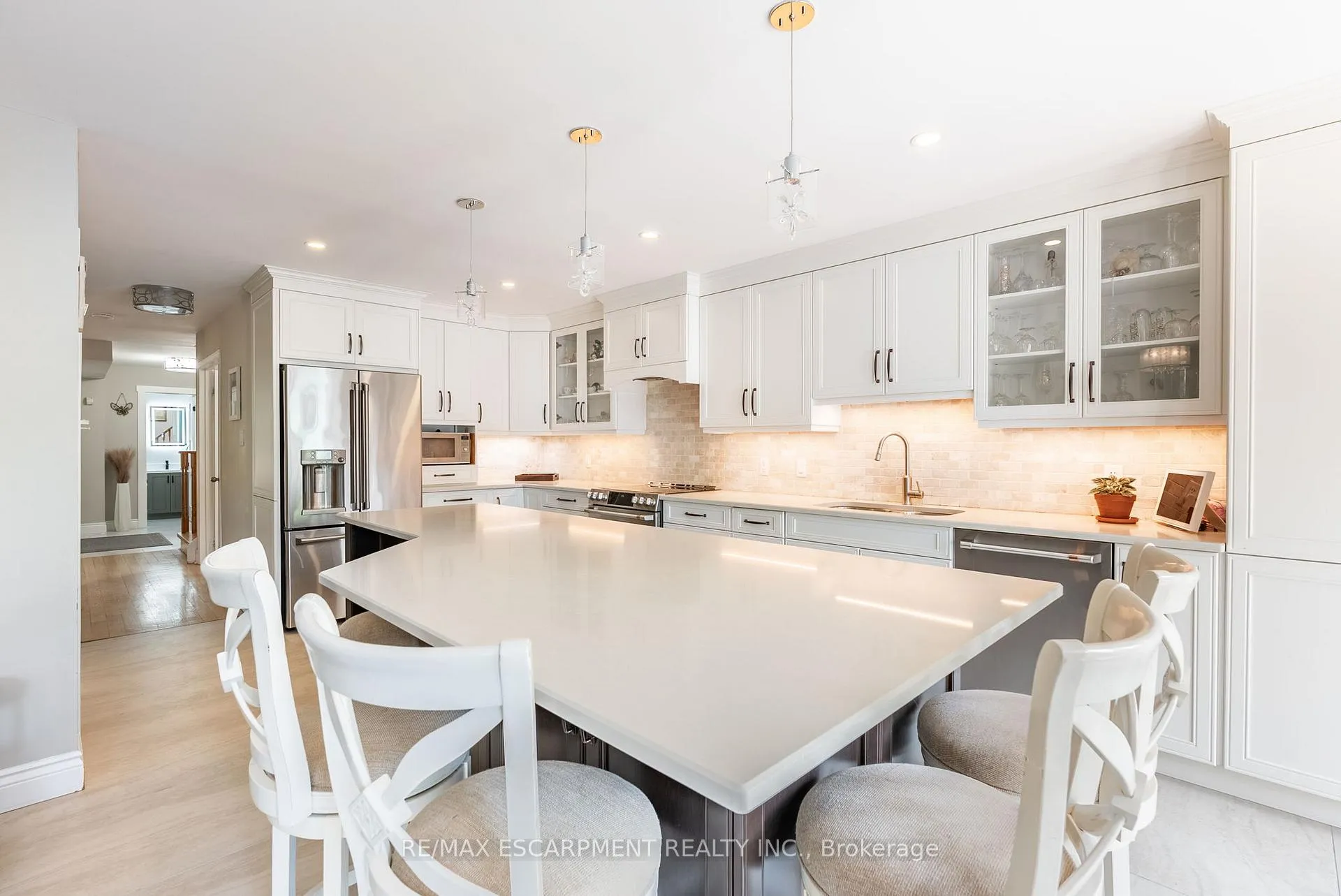 Photo 18 of 40 Premier Road, Hamilton, Waterdown — HOMEH