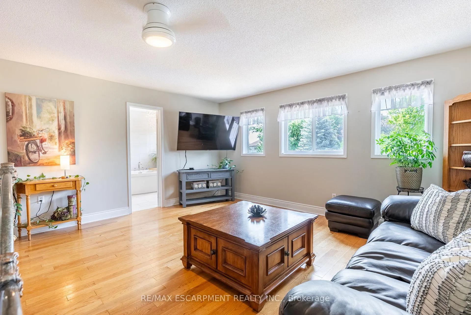 Photo 24 of 40 Premier Road, Hamilton, Waterdown — HOMEH
