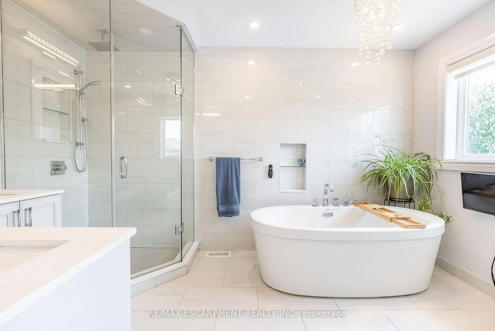 Photo 25 of 40 Premier Road, Hamilton, Waterdown — HOMEH