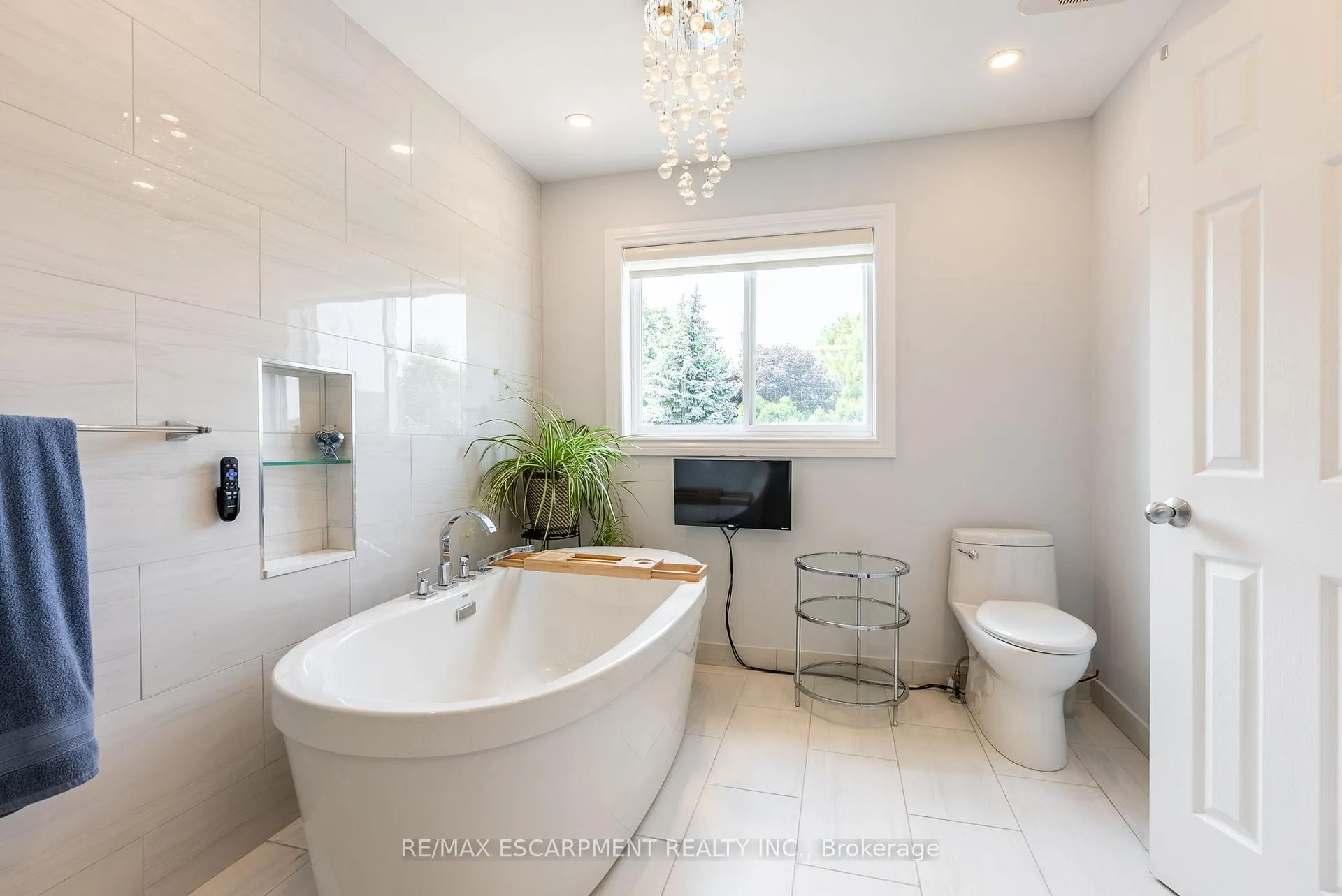 Photo 27 of 40 Premier Road, Hamilton, Waterdown — HOMEH