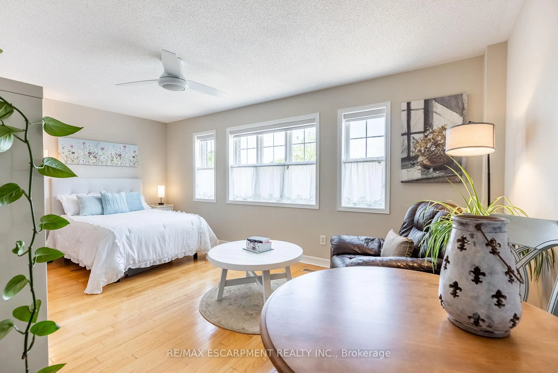 Photo 34 of 40 Premier Road, Hamilton, Waterdown — HOMEH