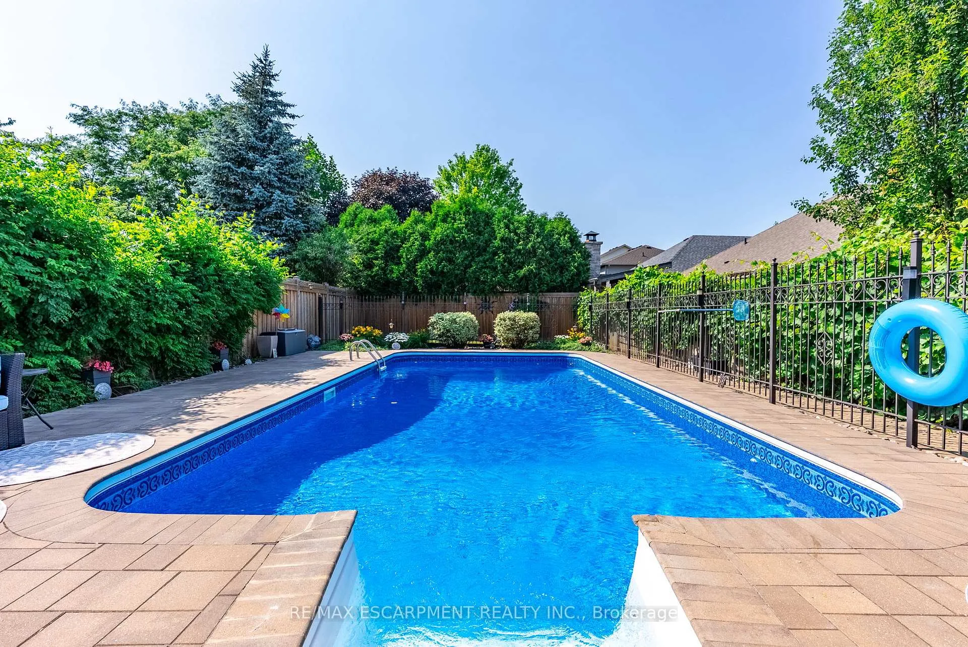 Photo 41 of 40 Premier Road, Hamilton, Waterdown — HOMEH