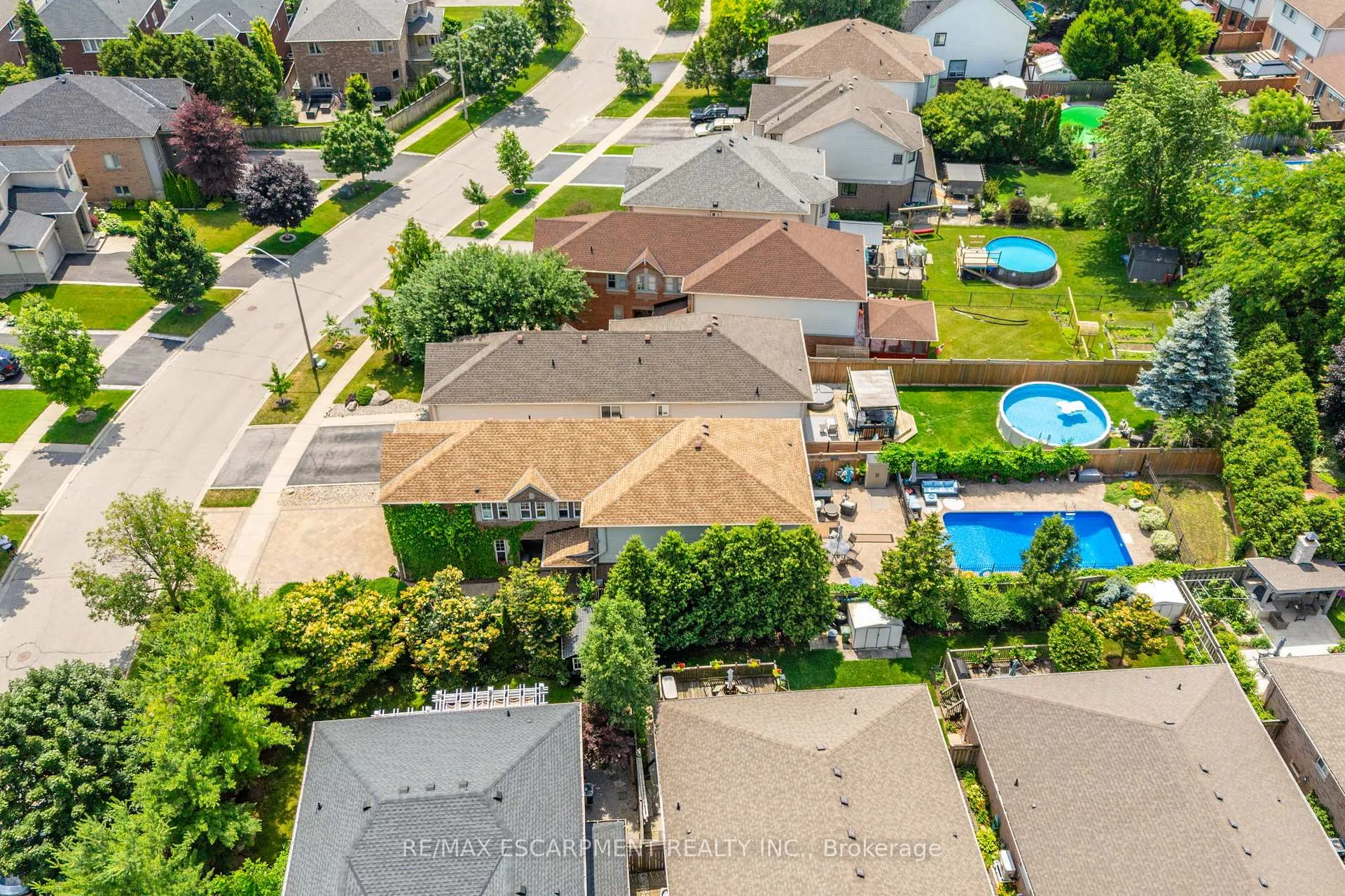 Photo 45 of 40 Premier Road, Hamilton, Waterdown — HOMEH