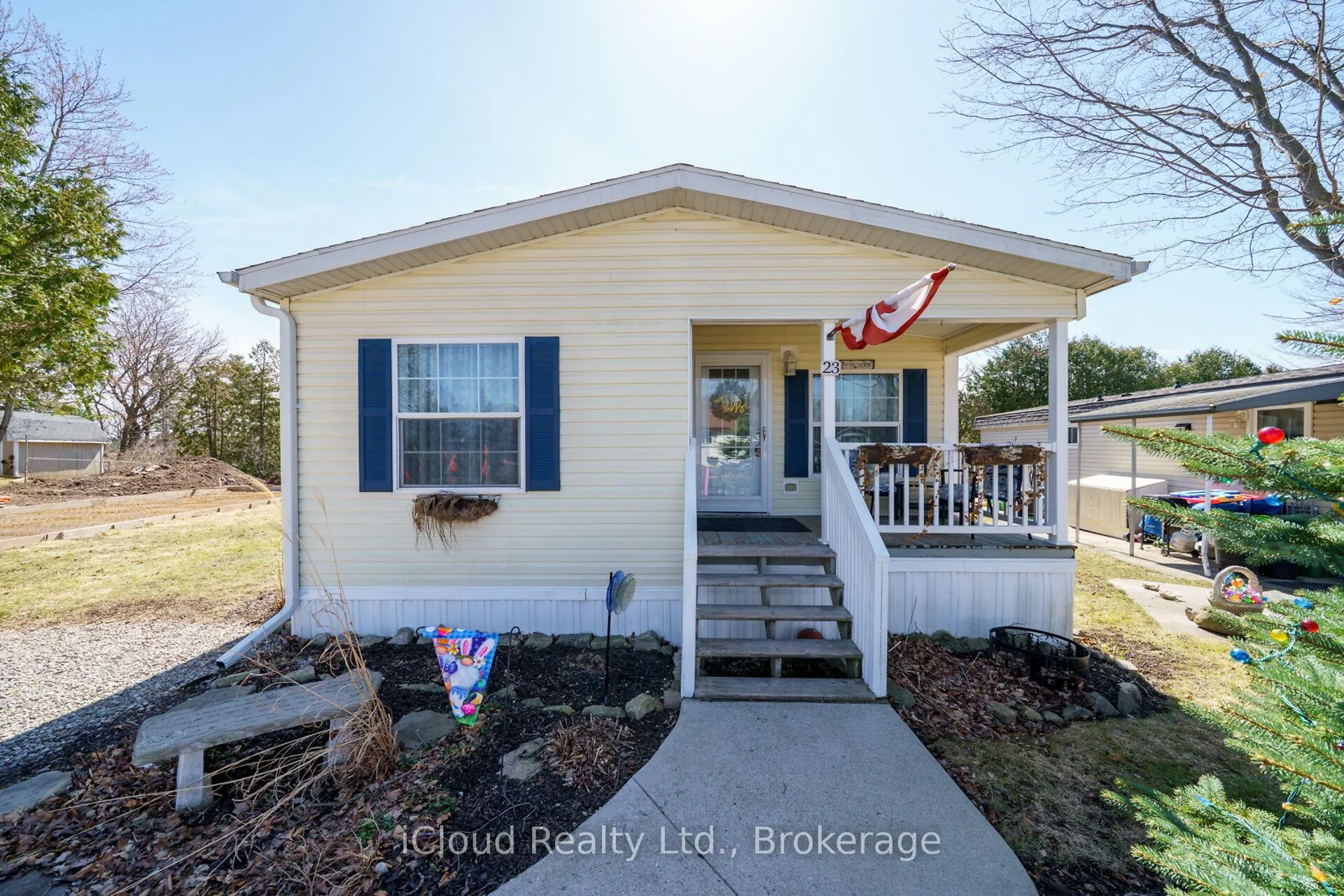 Photo 1 of 23 MacPherson Crescent, Hamilton, Rural Flamborough — HOMEH
