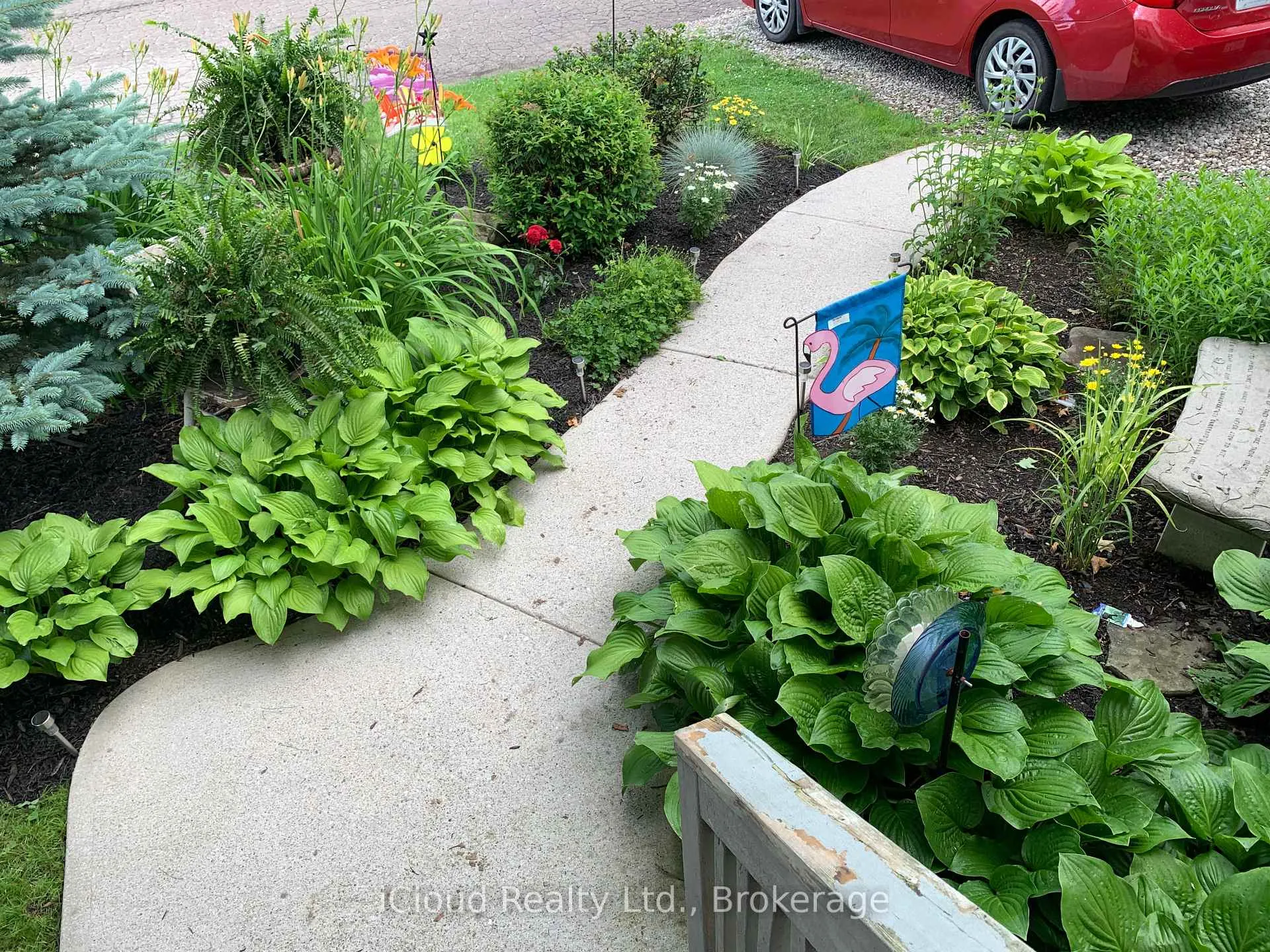 Photo 5 of 23 MacPherson Crescent, Hamilton, Rural Flamborough — HOMEH