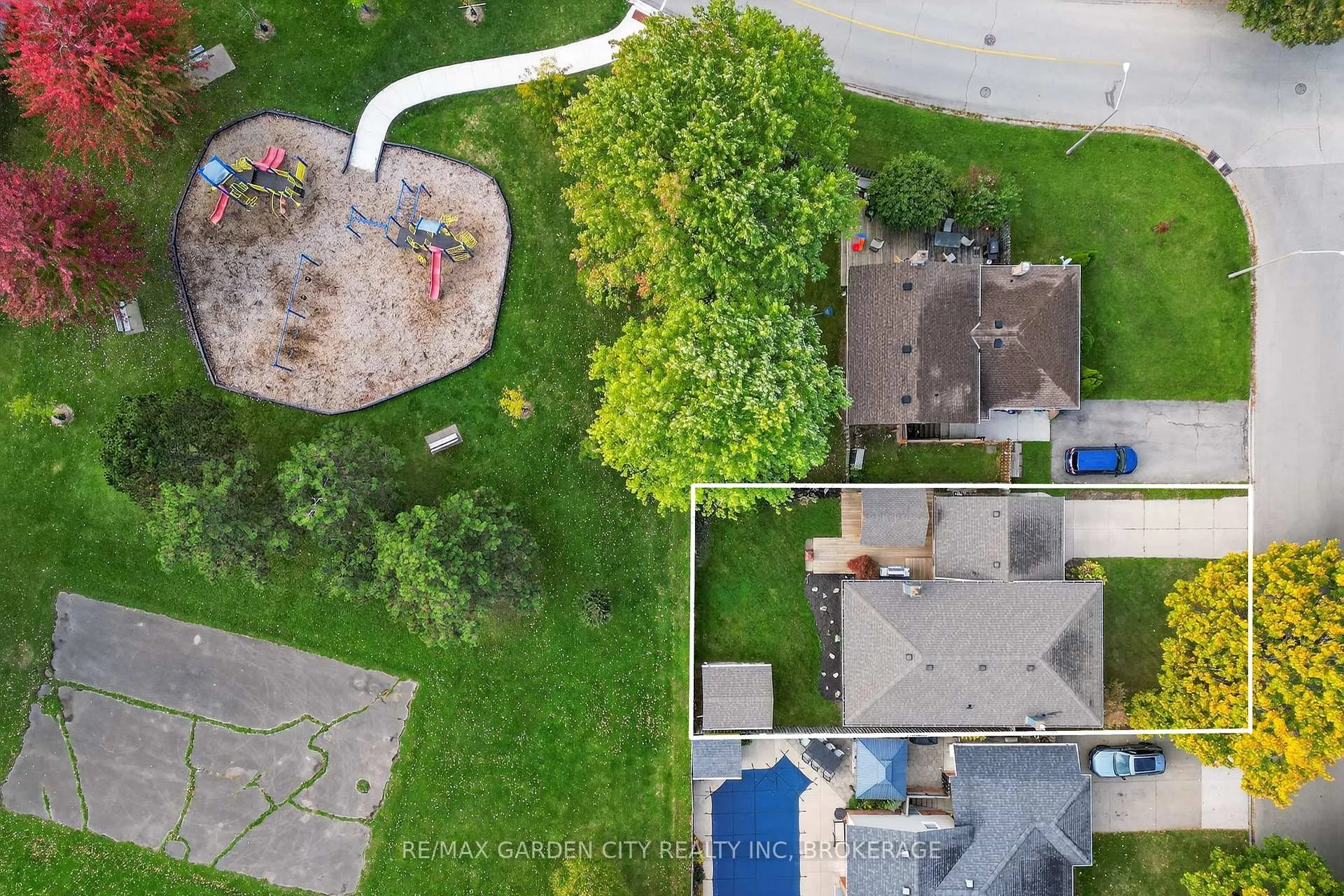 Photo 3 of 4 Jeanette Drive, St. Catharines, Vine/Linwell — HOMEH