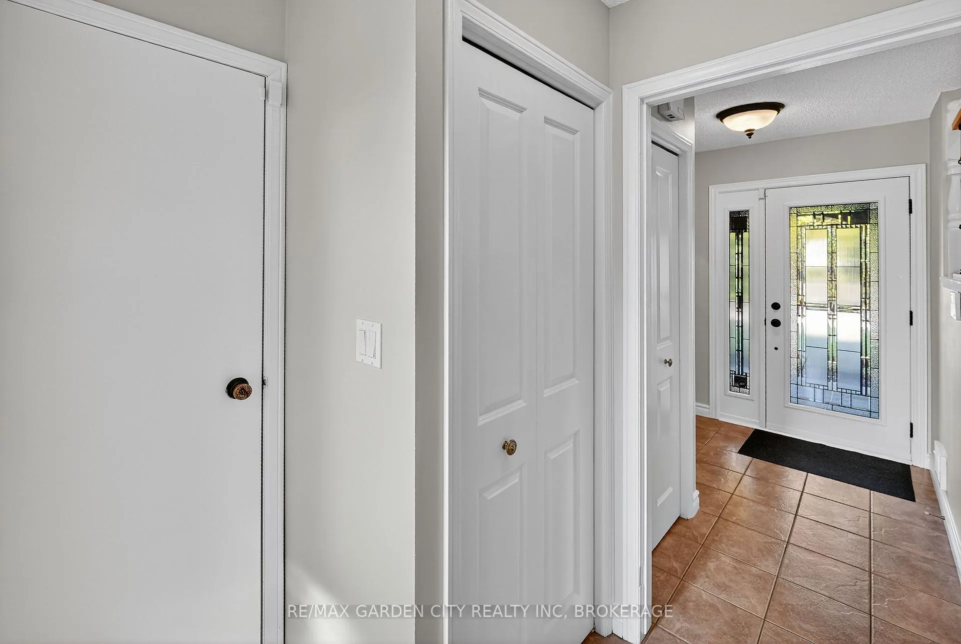 Photo 33 of 4 Jeanette Drive, St. Catharines, Vine/Linwell — HOMEH
