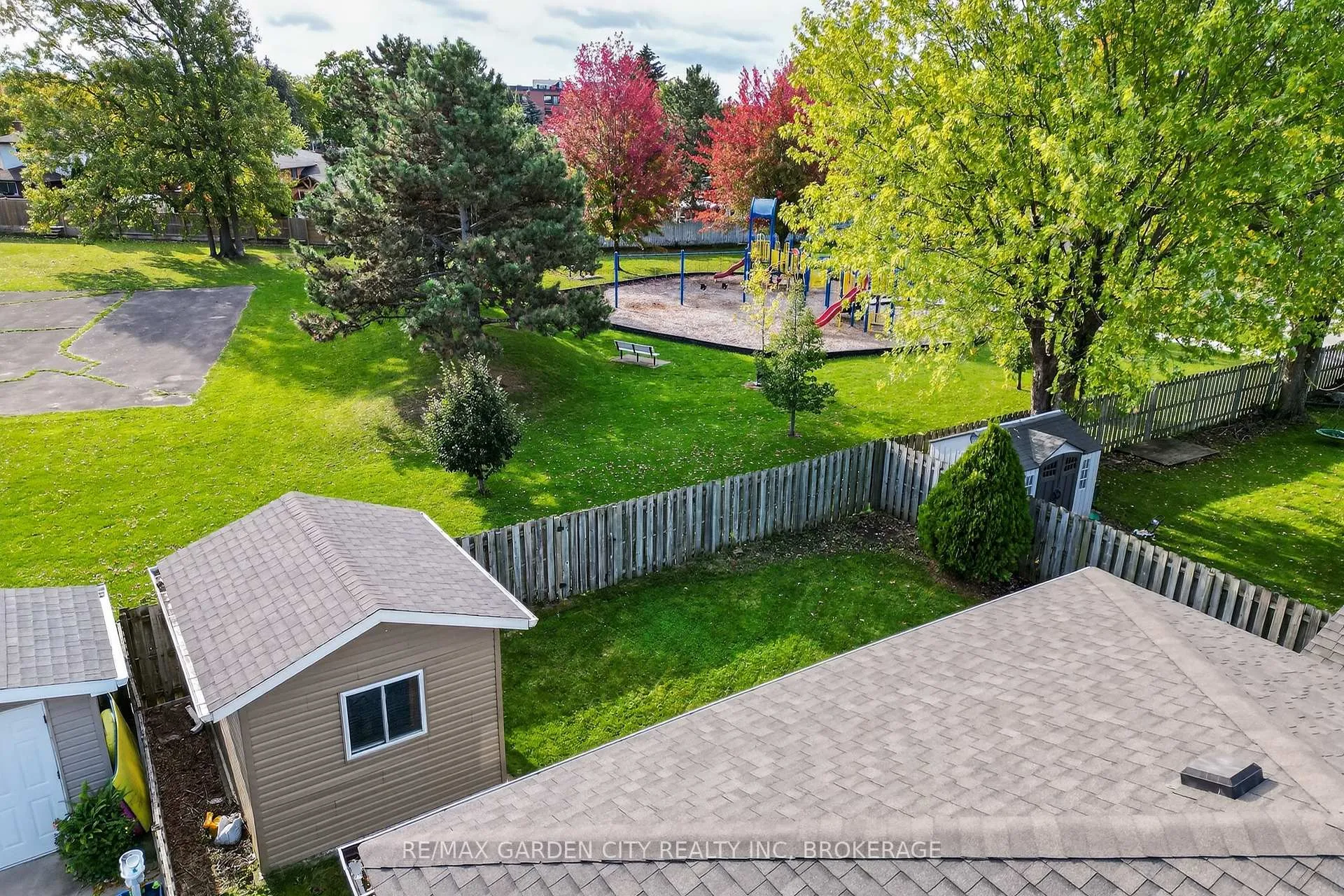 Photo 43 of 4 Jeanette Drive, St. Catharines, Vine/Linwell — HOMEH