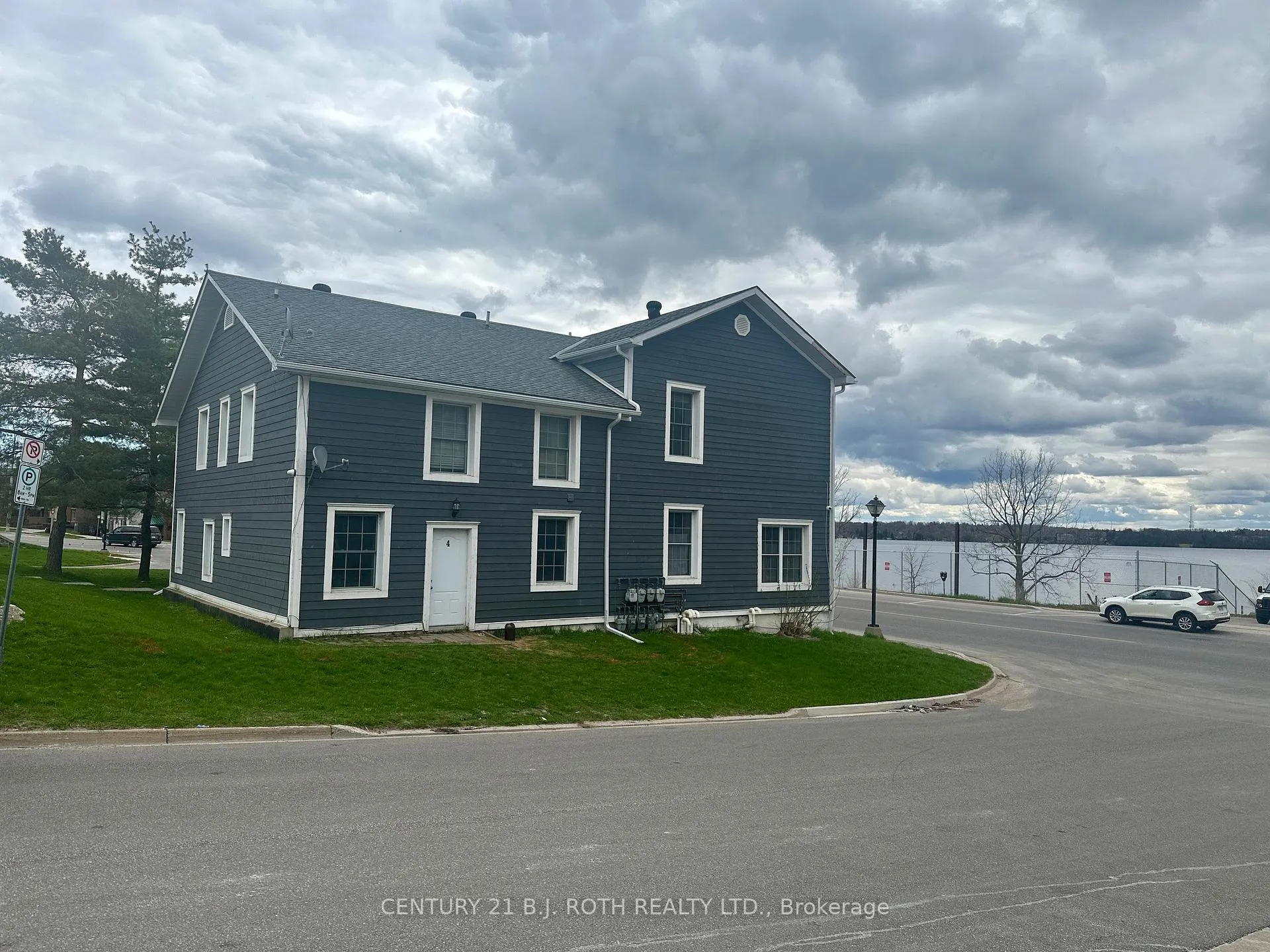 Photo 55 of 194 Dunlop Street E, Barrie, Lakeshore — HOMEH