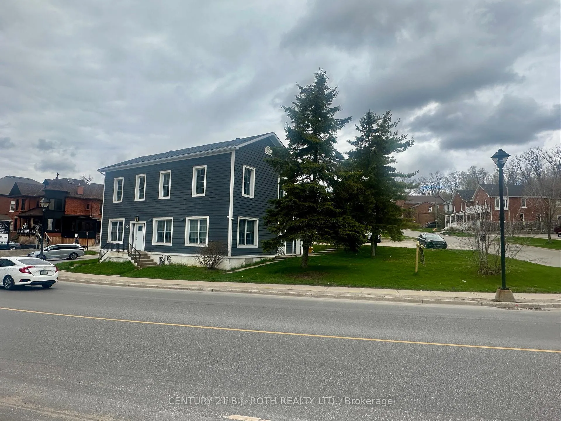 Photo 58 of 194 Dunlop Street E, Barrie, Lakeshore — HOMEH