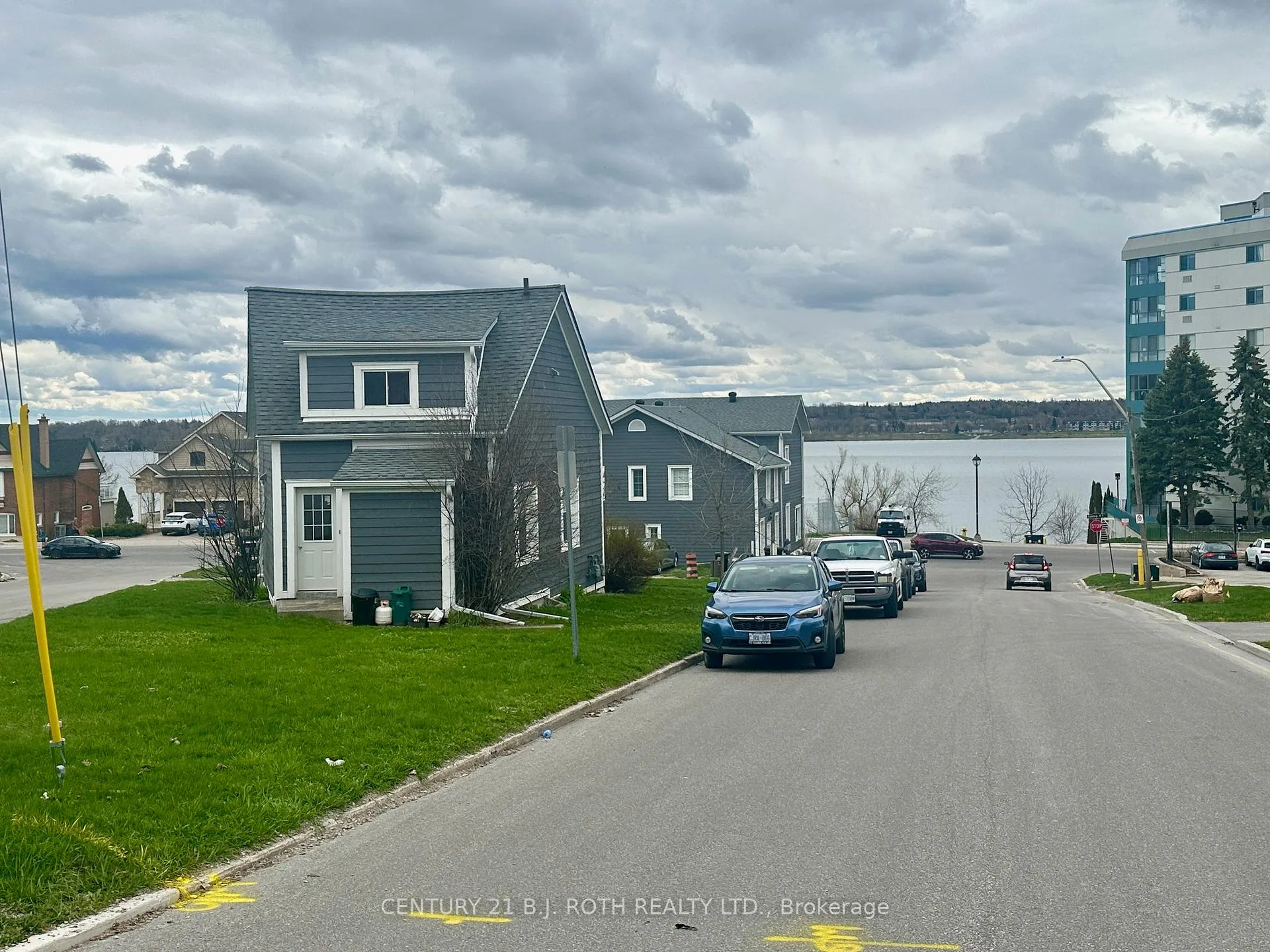 Photo 63 of 194 Dunlop Street E, Barrie, Lakeshore — HOMEH