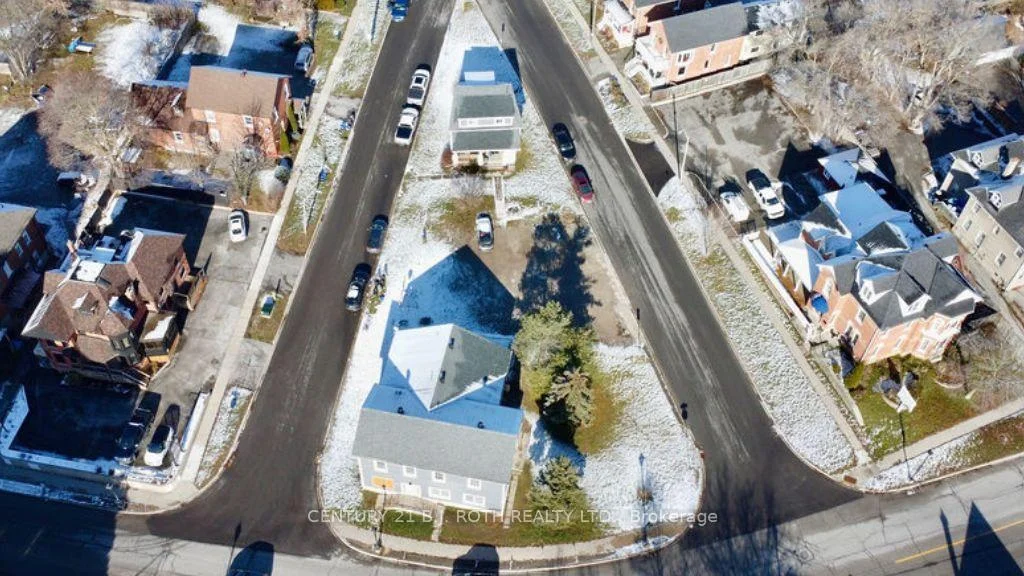 Photo 51 of 194 Dunlop Street E, Barrie, Lakeshore — HOMEH