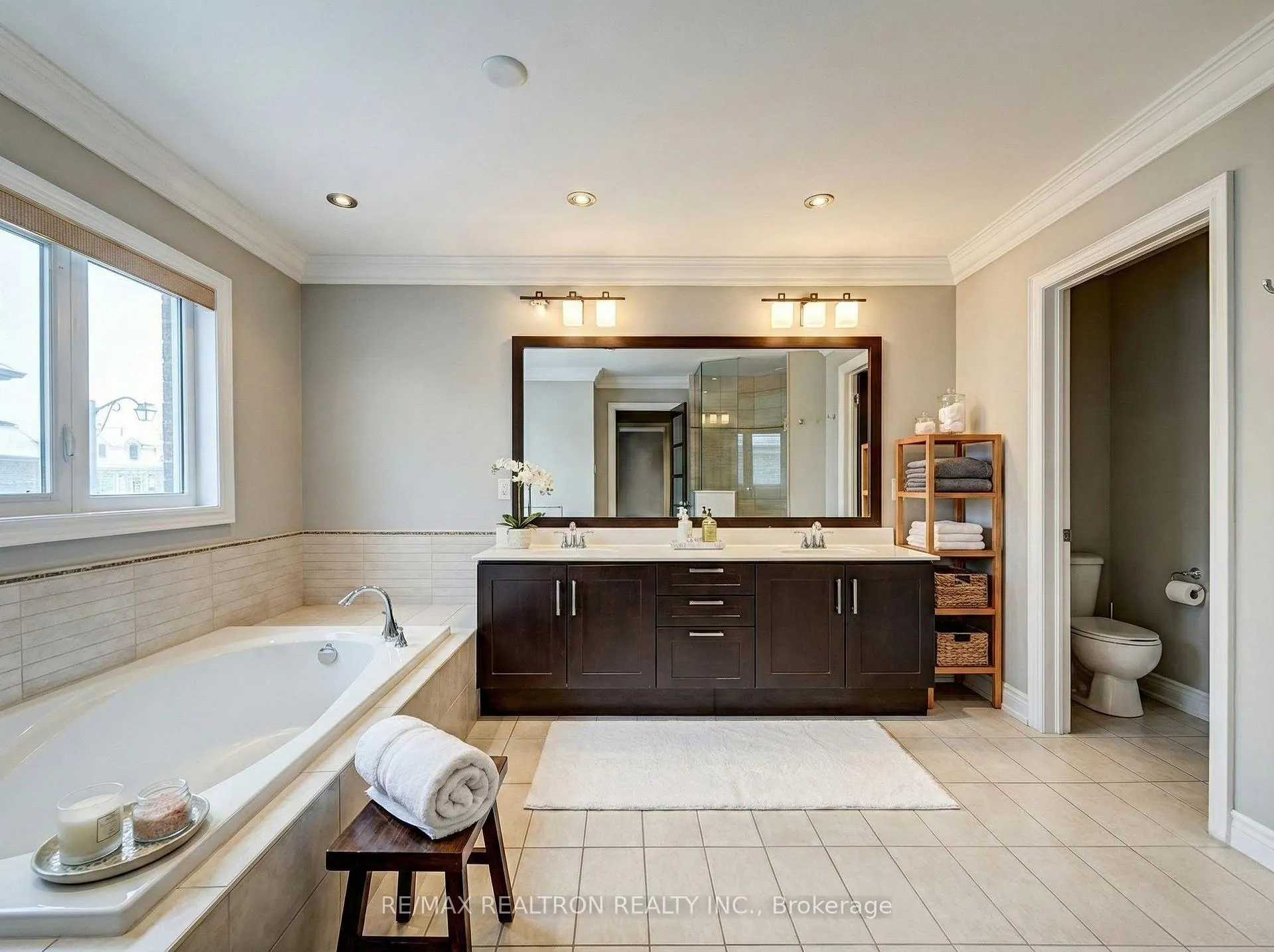 Photo 21 of 219 Riverwalk Drive, Markham, Box Grove — HOMEH