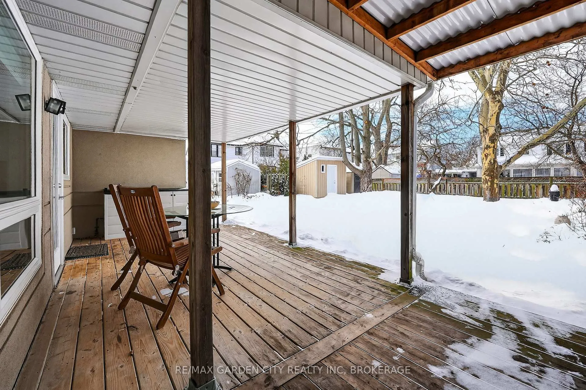 Photo 9 of 112 Riverdale Drive, St. Catharines, Old Glenridge — HOMEH