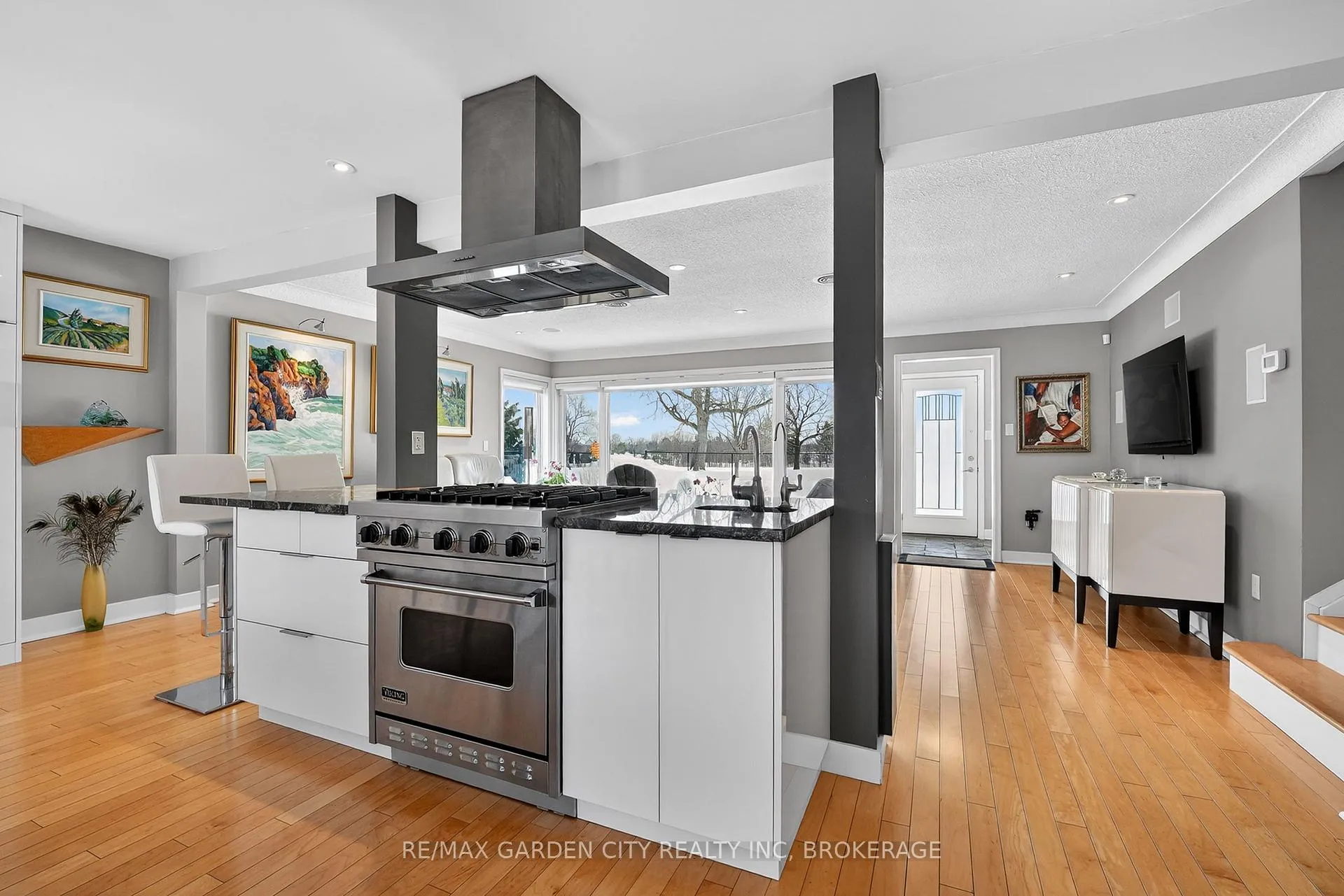 Photo 20 of 112 Riverdale Drive, St. Catharines, Old Glenridge — HOMEH