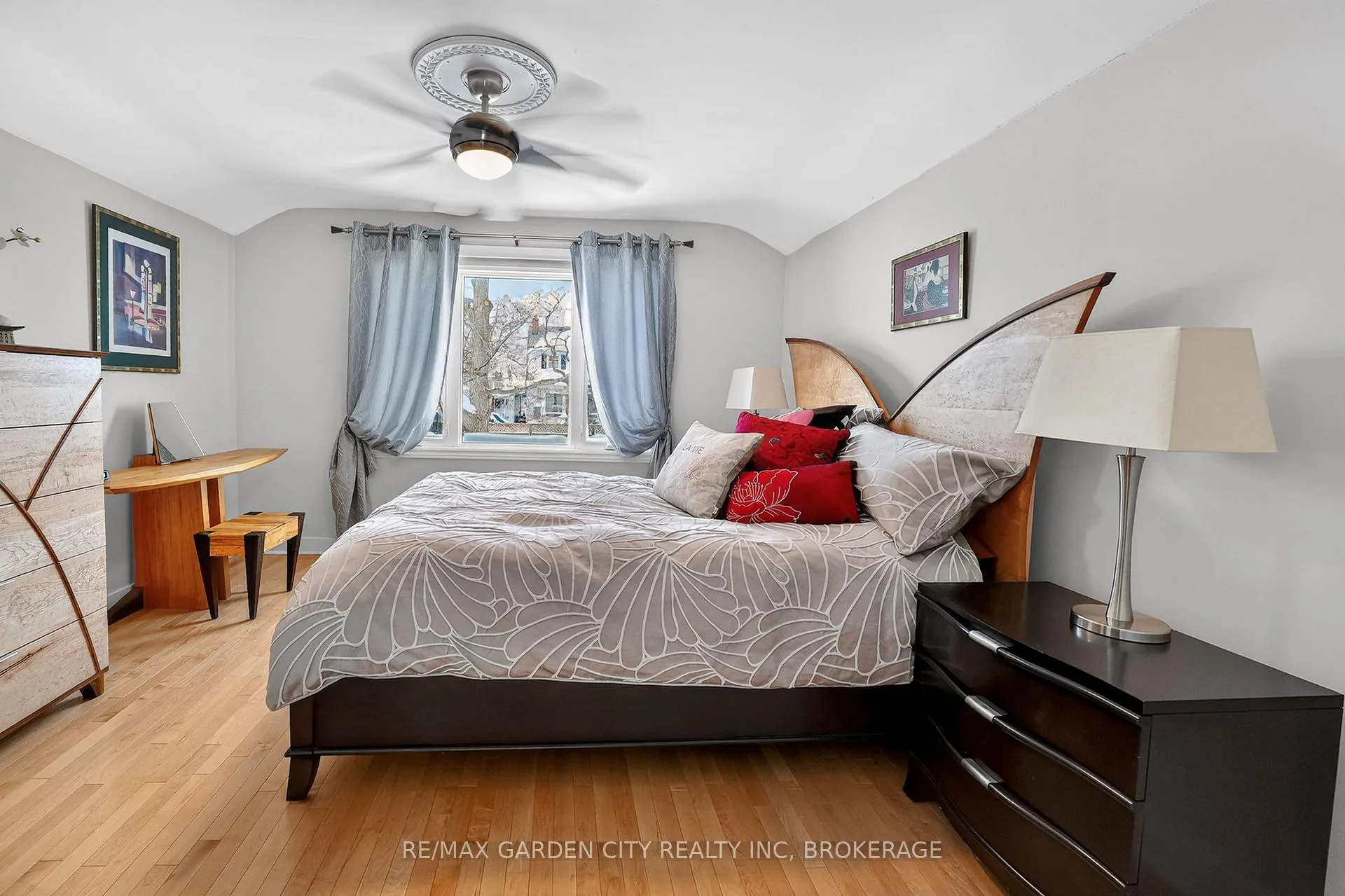 Photo 22 of 112 Riverdale Drive, St. Catharines, Old Glenridge — HOMEH