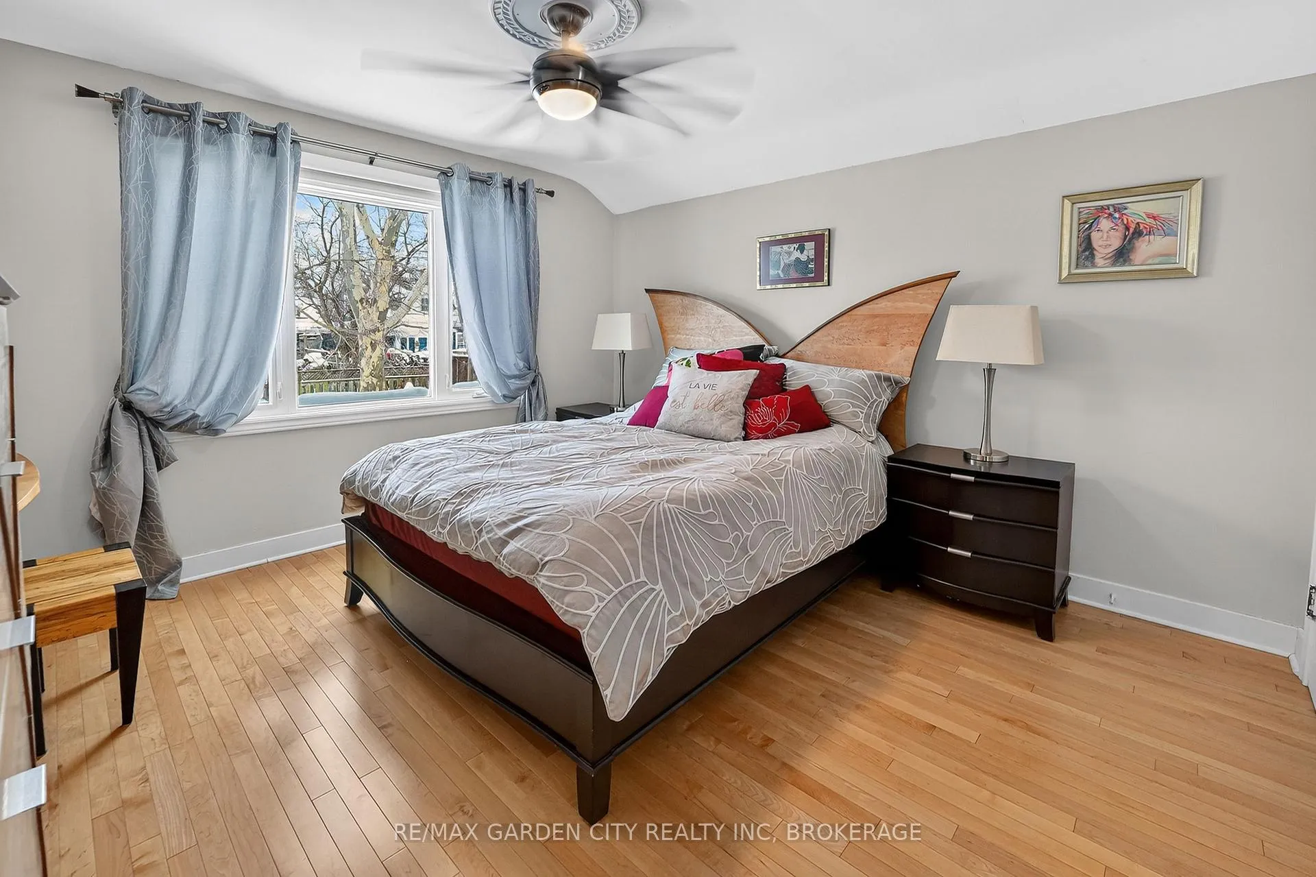 Photo 23 of 112 Riverdale Drive, St. Catharines, Old Glenridge — HOMEH