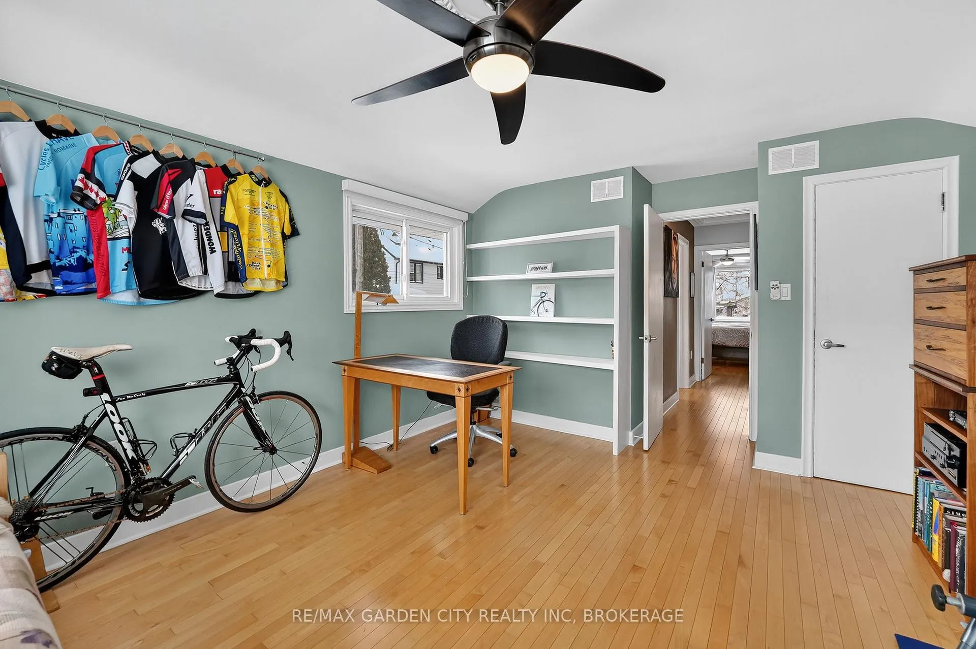 Photo 27 of 112 Riverdale Drive, St. Catharines, Old Glenridge — HOMEH