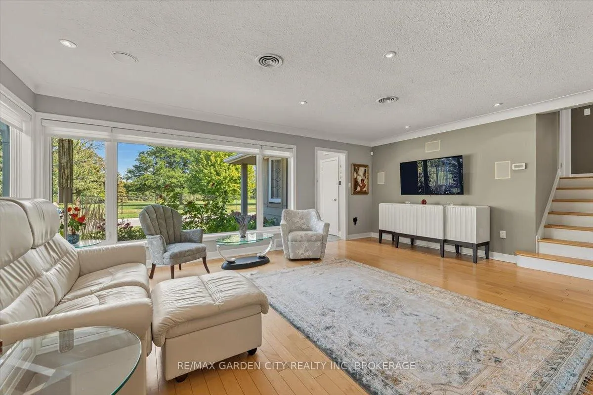 Photo 38 of 112 Riverdale Drive, St. Catharines, Old Glenridge — HOMEH