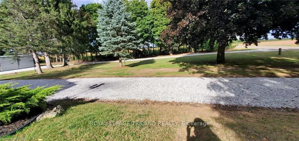 Photo 4 of 11051 Boundary Line, Chatham-Kent, Chatham — HOMEH