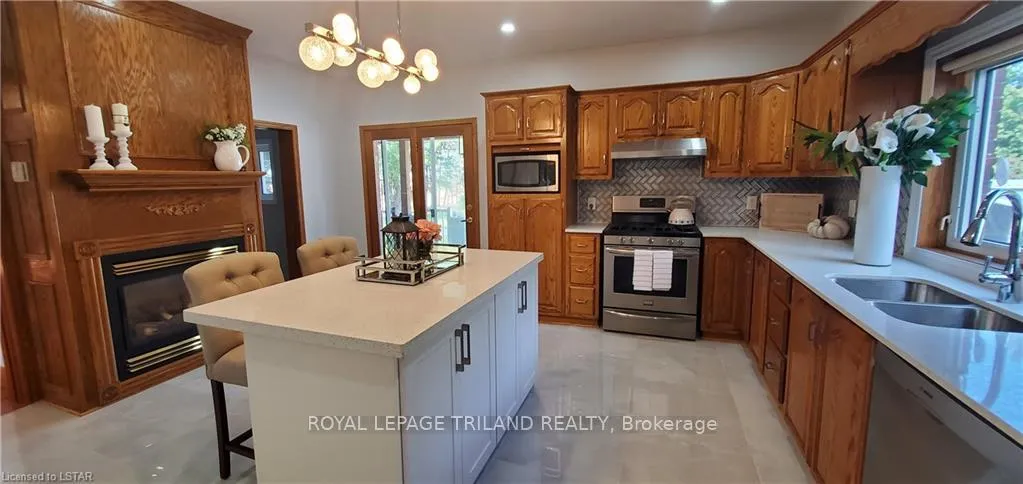 Photo 7 of 11051 Boundary Line, Chatham-Kent, Chatham — HOMEH