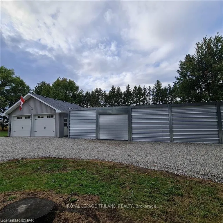 Photo 23 of 11051 Boundary Line, Chatham-Kent, Chatham — HOMEH