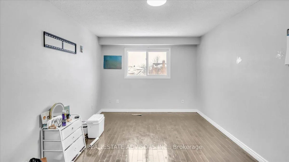 Photo 6 of 62 Histon Crescent, Brampton, Madoc — HOMEH
