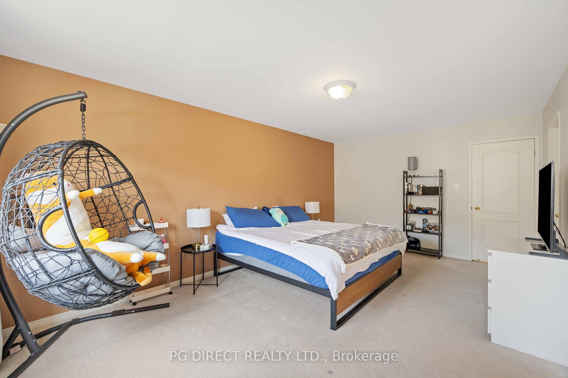 Photo 9 of 117 Burcher Road, Ajax, South East — HOMEH
