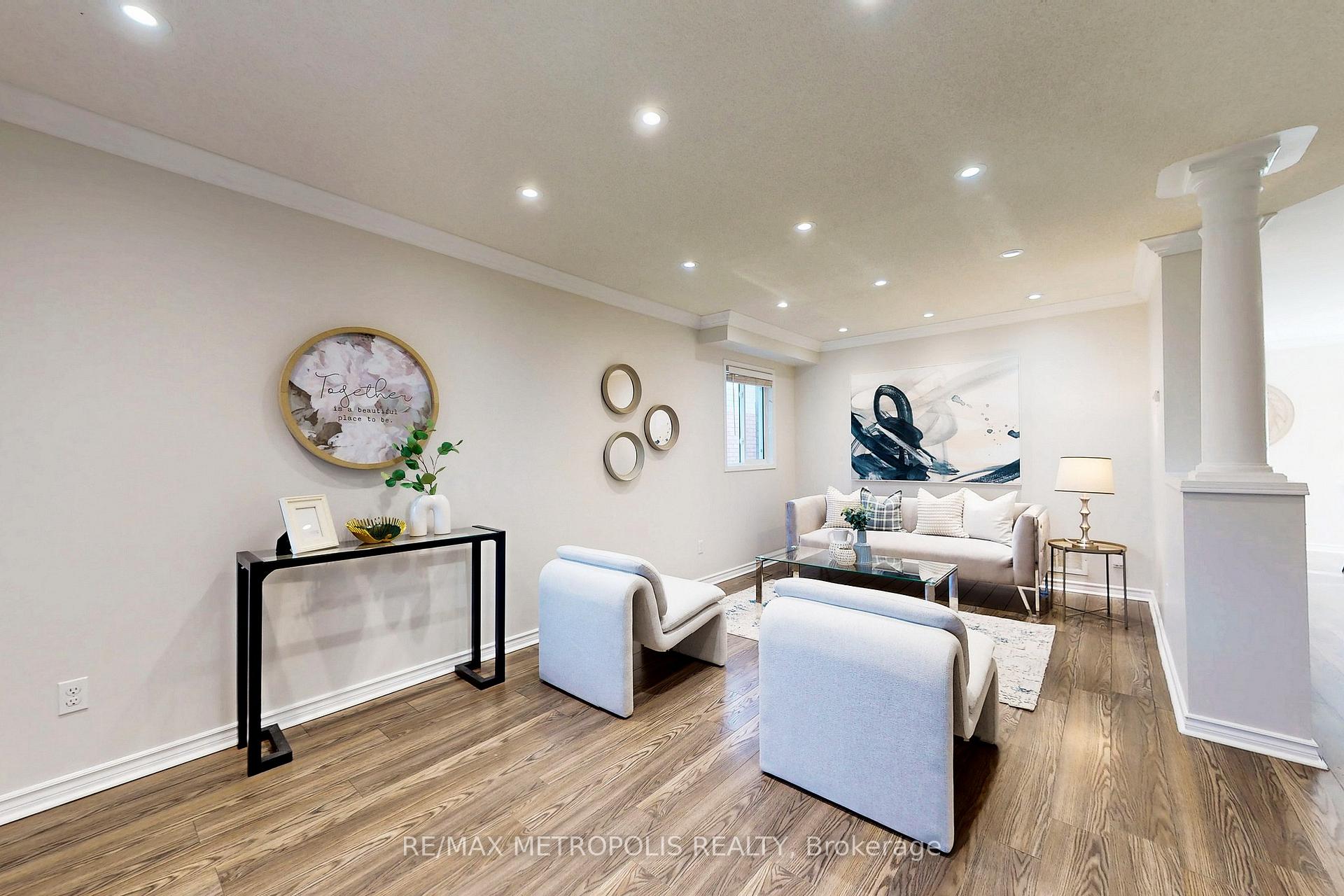 Photo 4 of 187 Wilkins Crescent, Clarington, Courtice — HOMEH