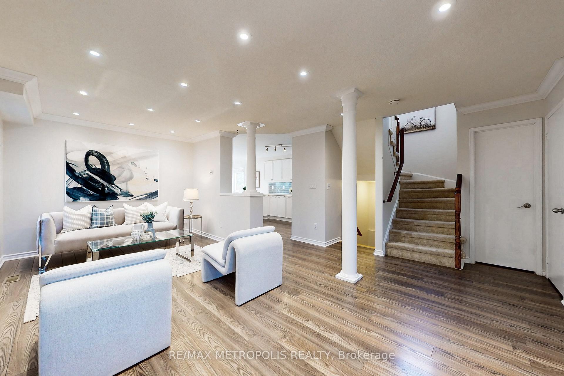 Photo 5 of 187 Wilkins Crescent, Clarington, Courtice — HOMEH