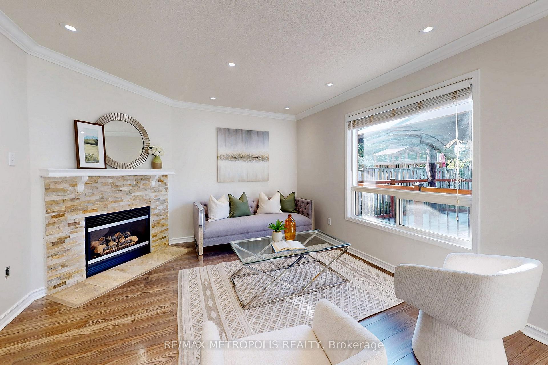 Photo 8 of 187 Wilkins Crescent, Clarington, Courtice — HOMEH