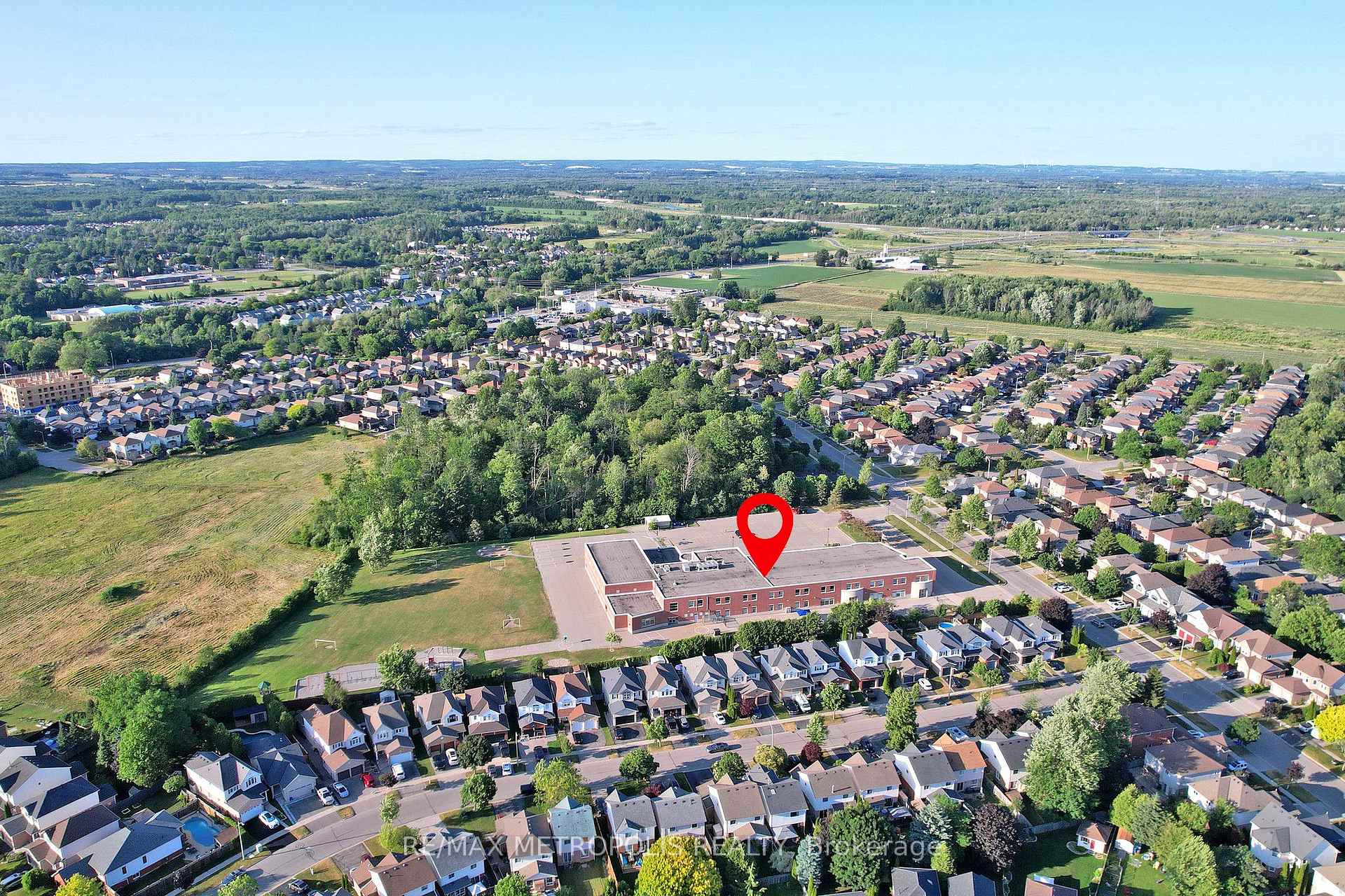 Photo 38 of 187 Wilkins Crescent, Clarington, Courtice — HOMEH