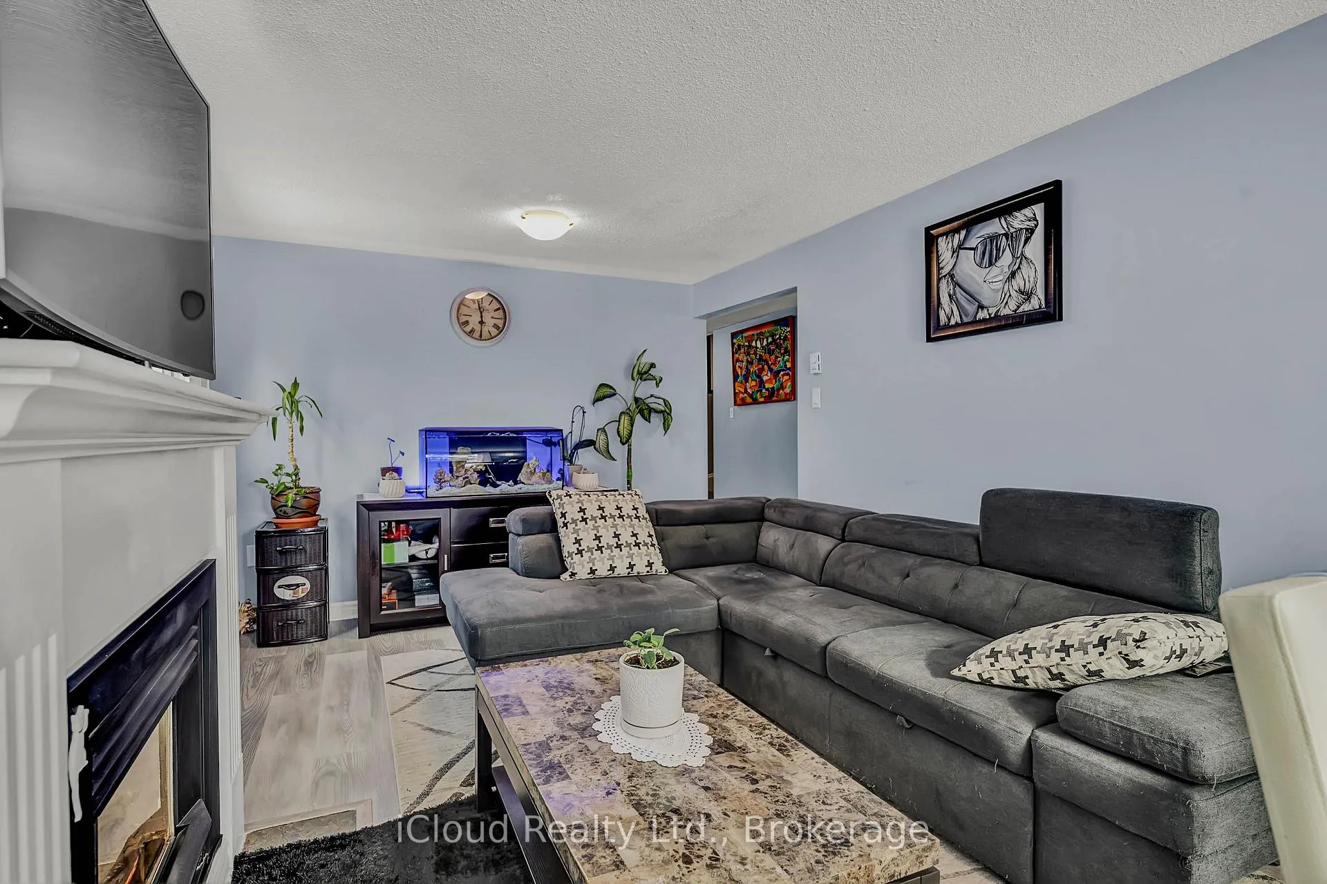Photo 5 of 39 Corbett Drive, Barrie, Grove East — HOMEH