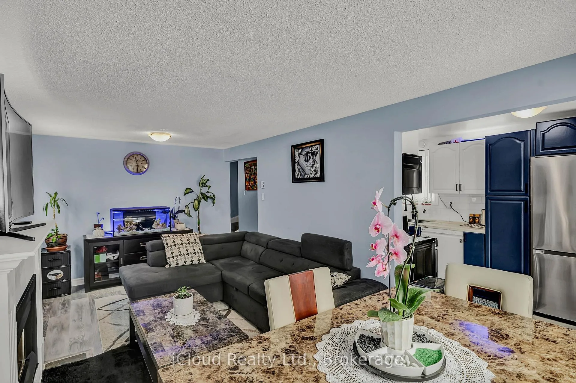 Photo 6 of 39 Corbett Drive, Barrie, Grove East — HOMEH