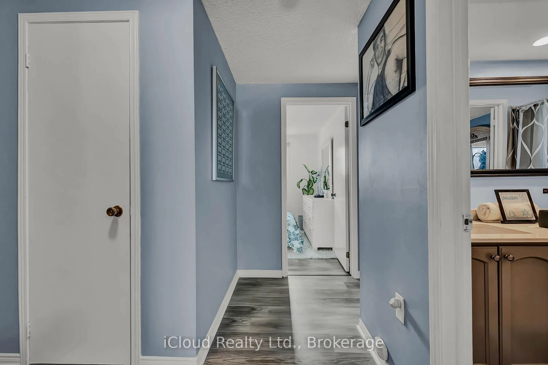 Photo 16 of 39 Corbett Drive, Barrie, Grove East — HOMEH